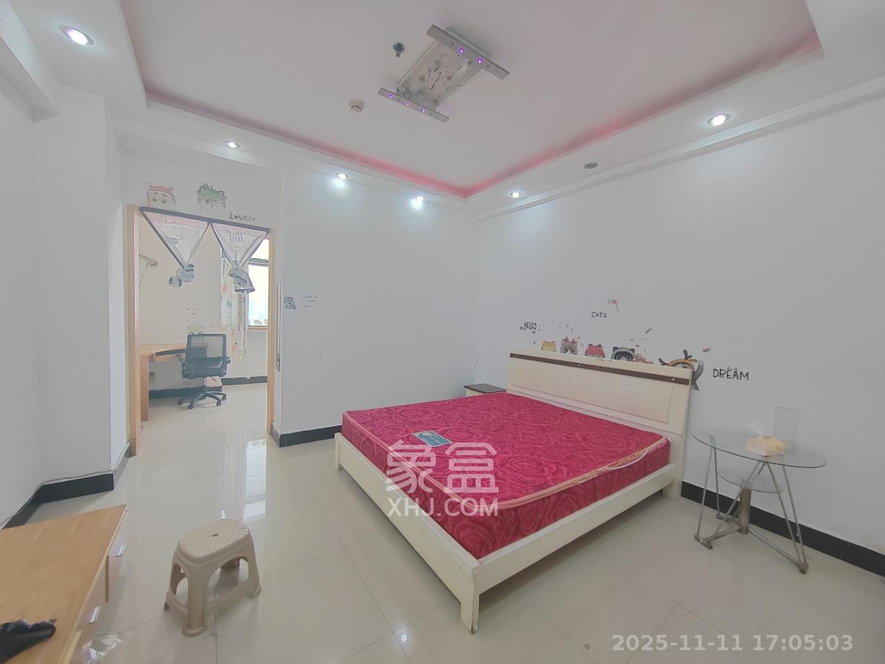 湘聚大厦  1室1厅1卫    1300.0元/月