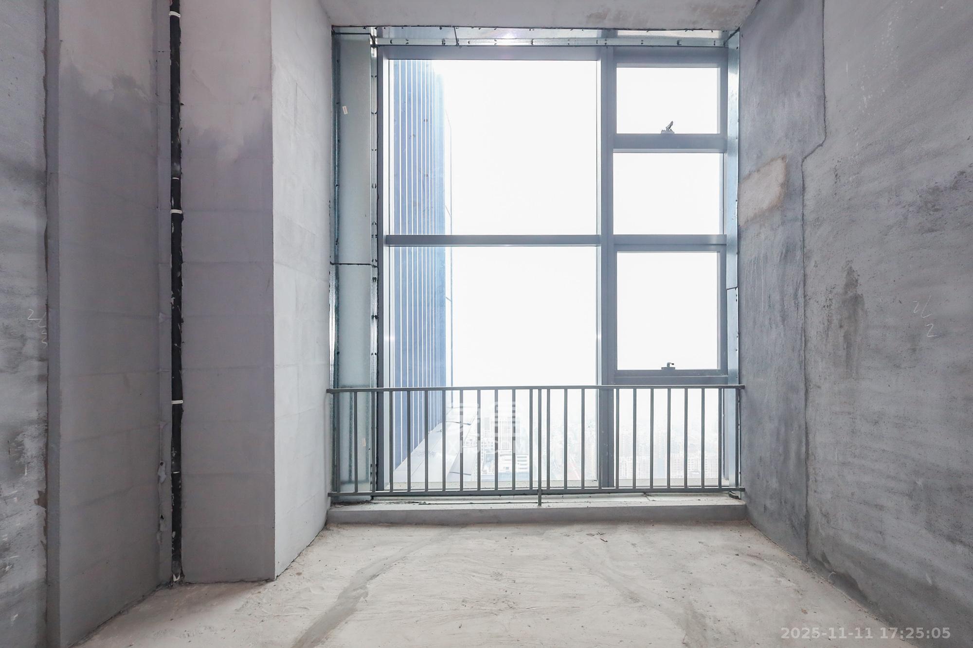 卓越中寰  1室1厅1卫    35.0万卧室