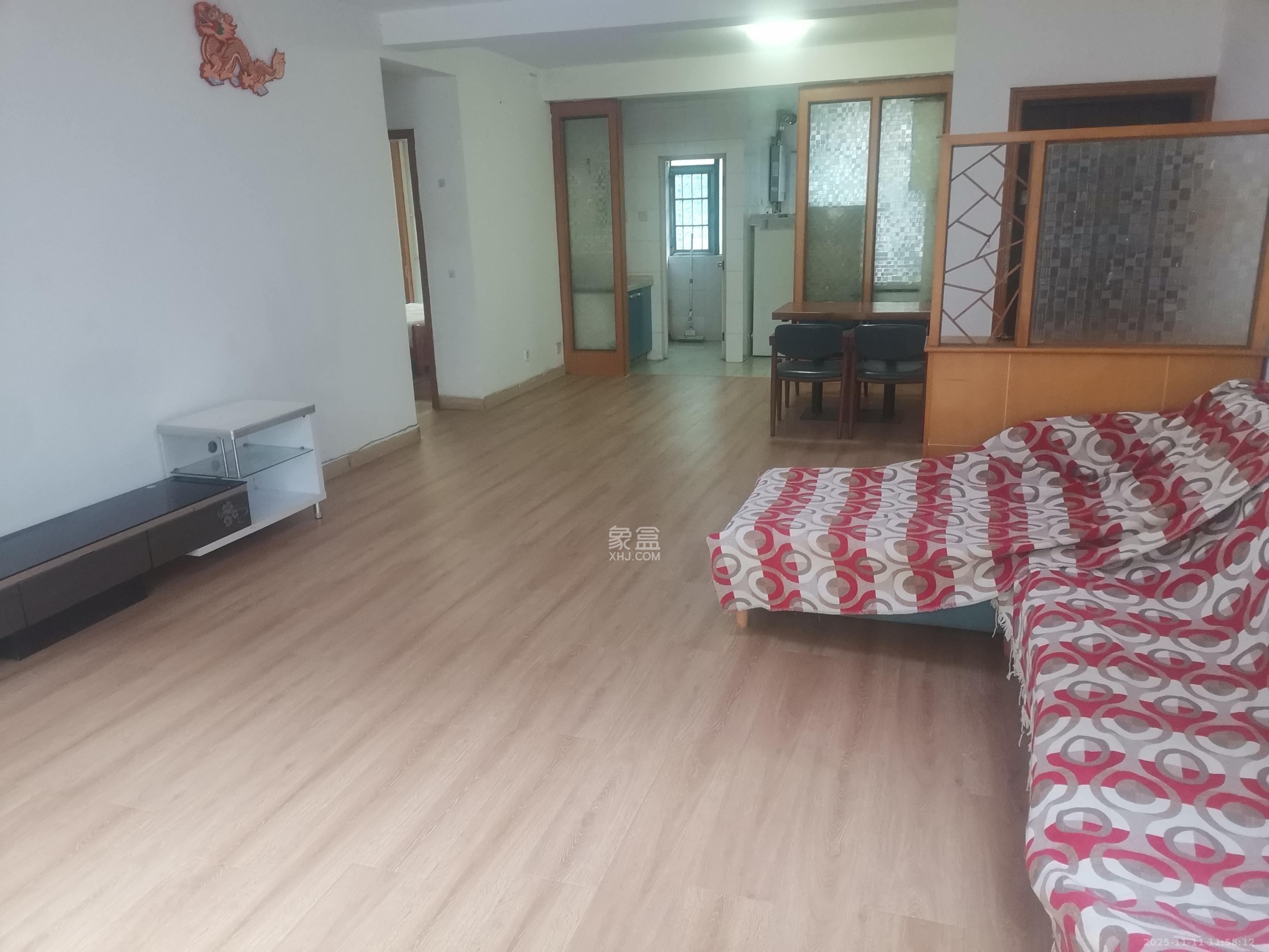 芙蓉苑  1室2厅2卫    2000.0元/月室内图