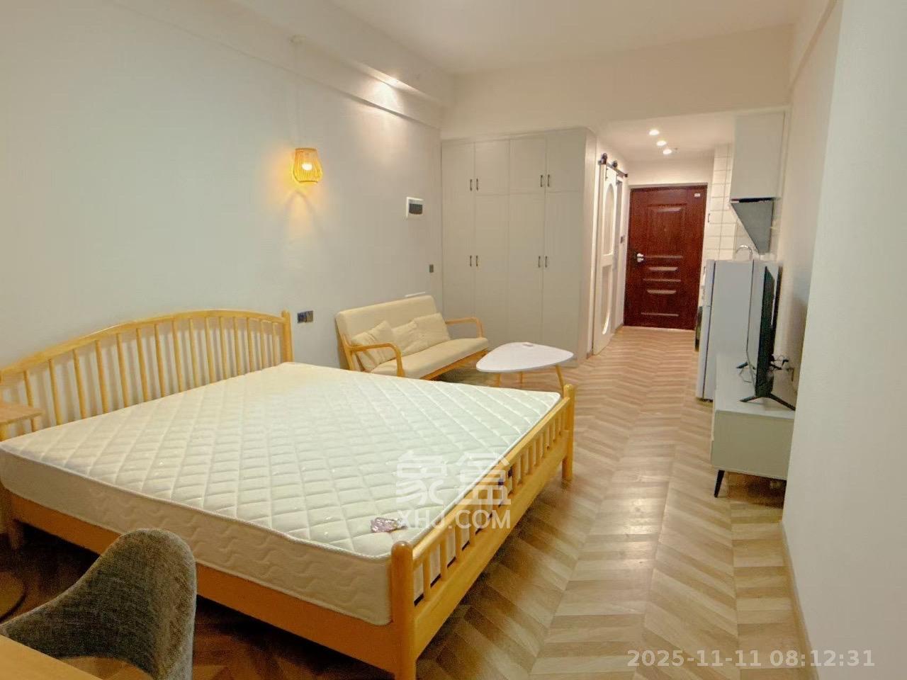 万润时光里  1室1厅1卫    1800.0元/月