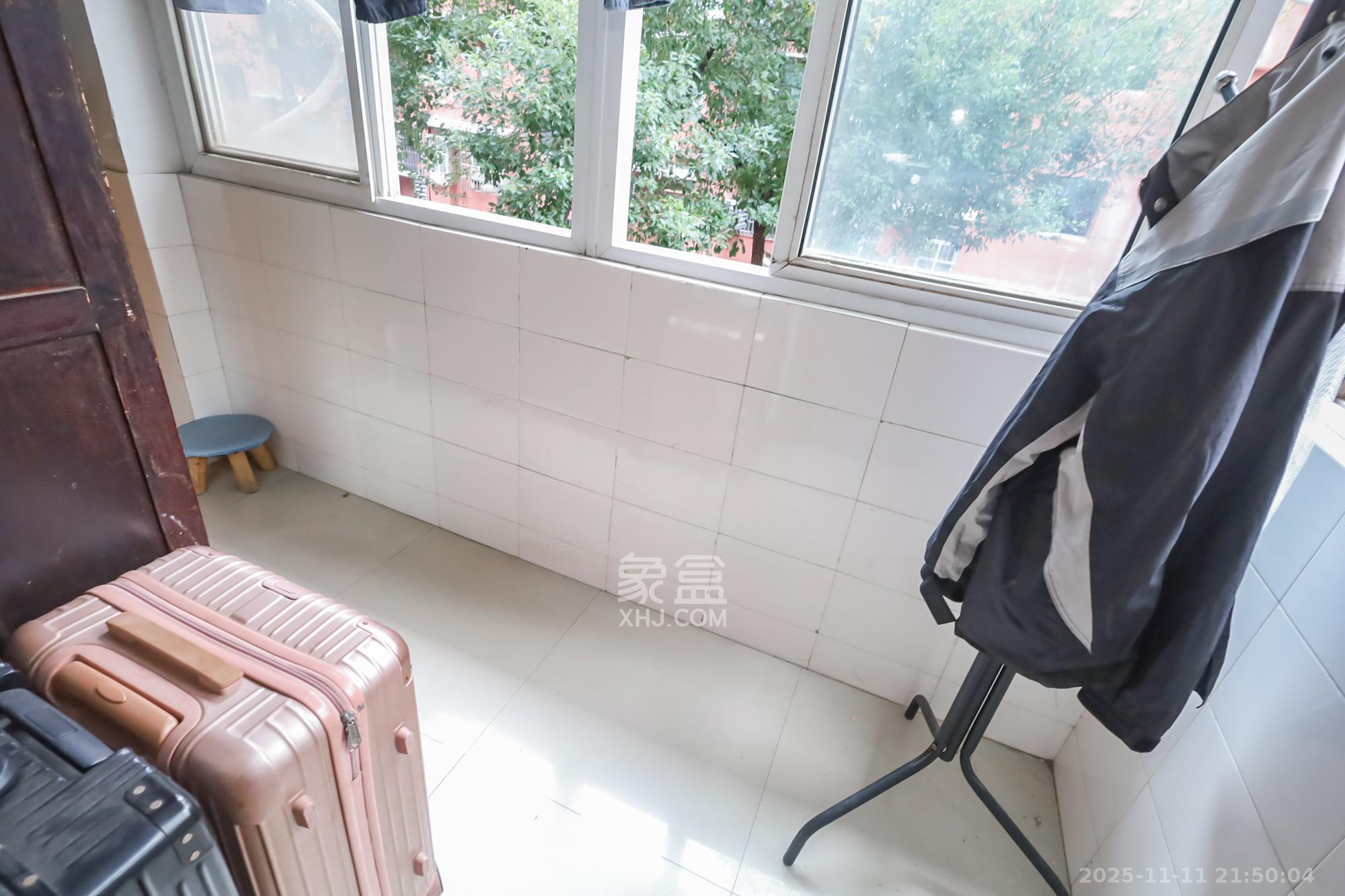 长沙花纸印刷厂宿舍  2室1厅1卫    46.8万阳台