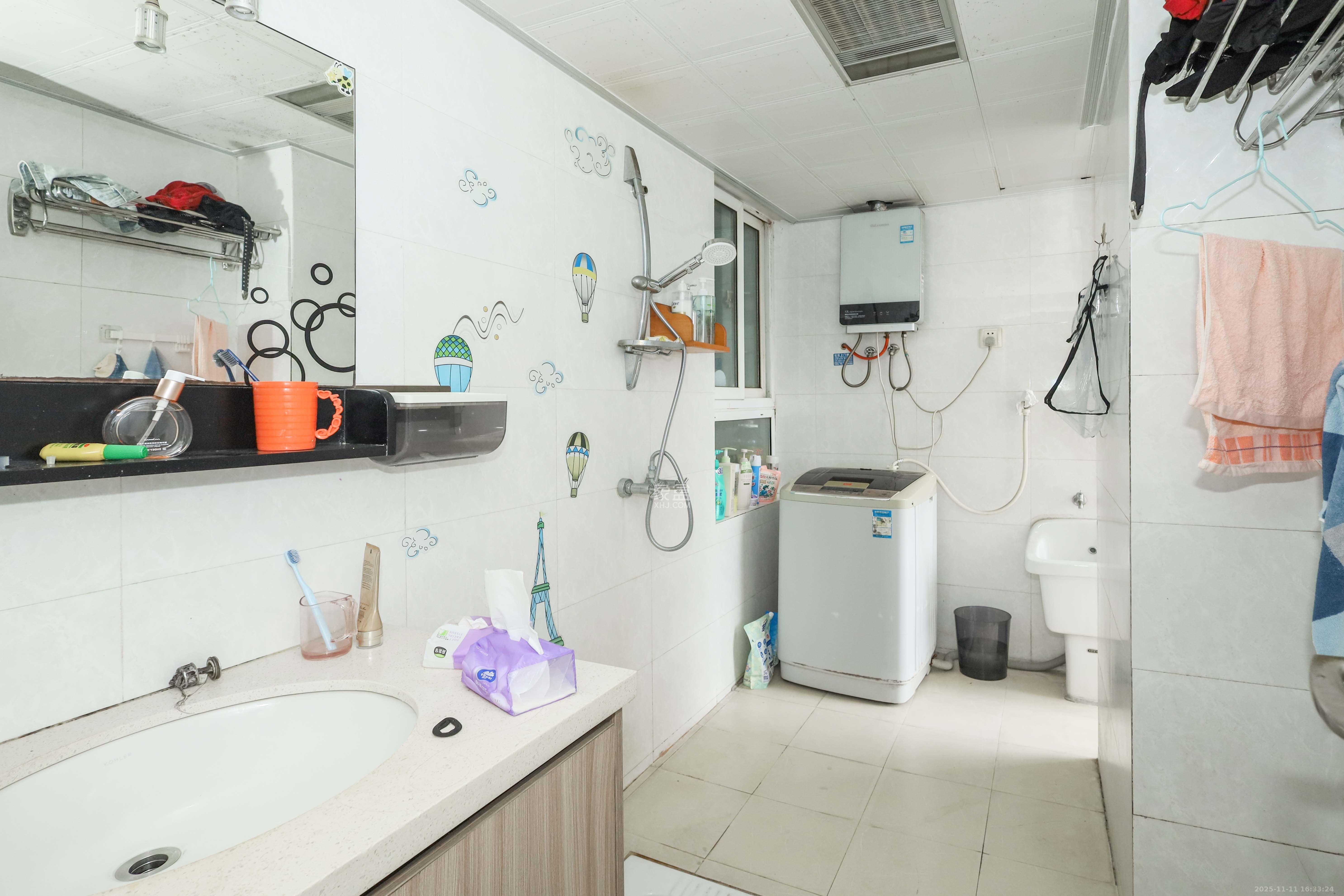 麓山润城  2室2厅1卫    2000.0元/月室内图