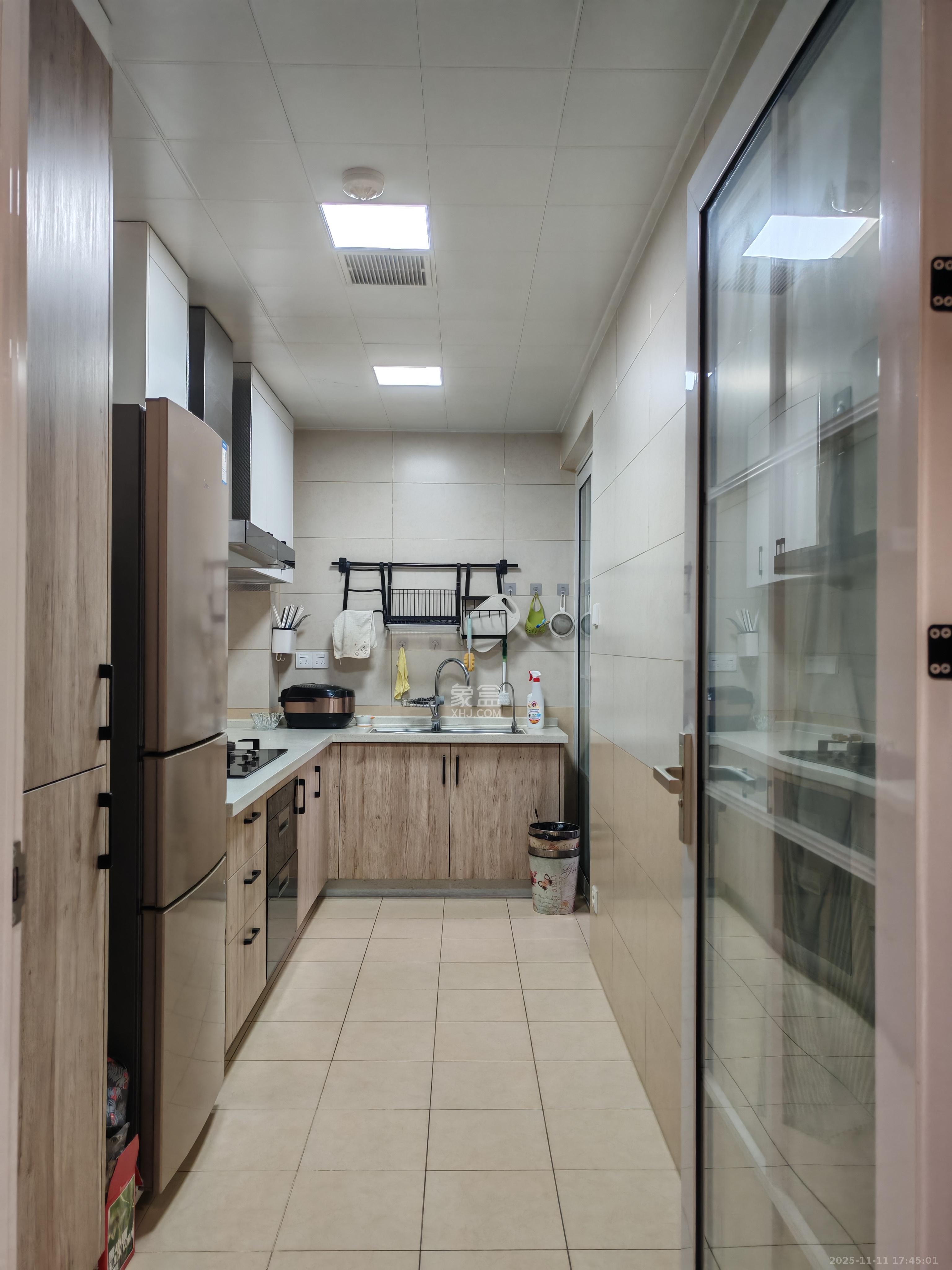 北辰三角洲E4区  3室2厅1卫    3800.0元/月室内图