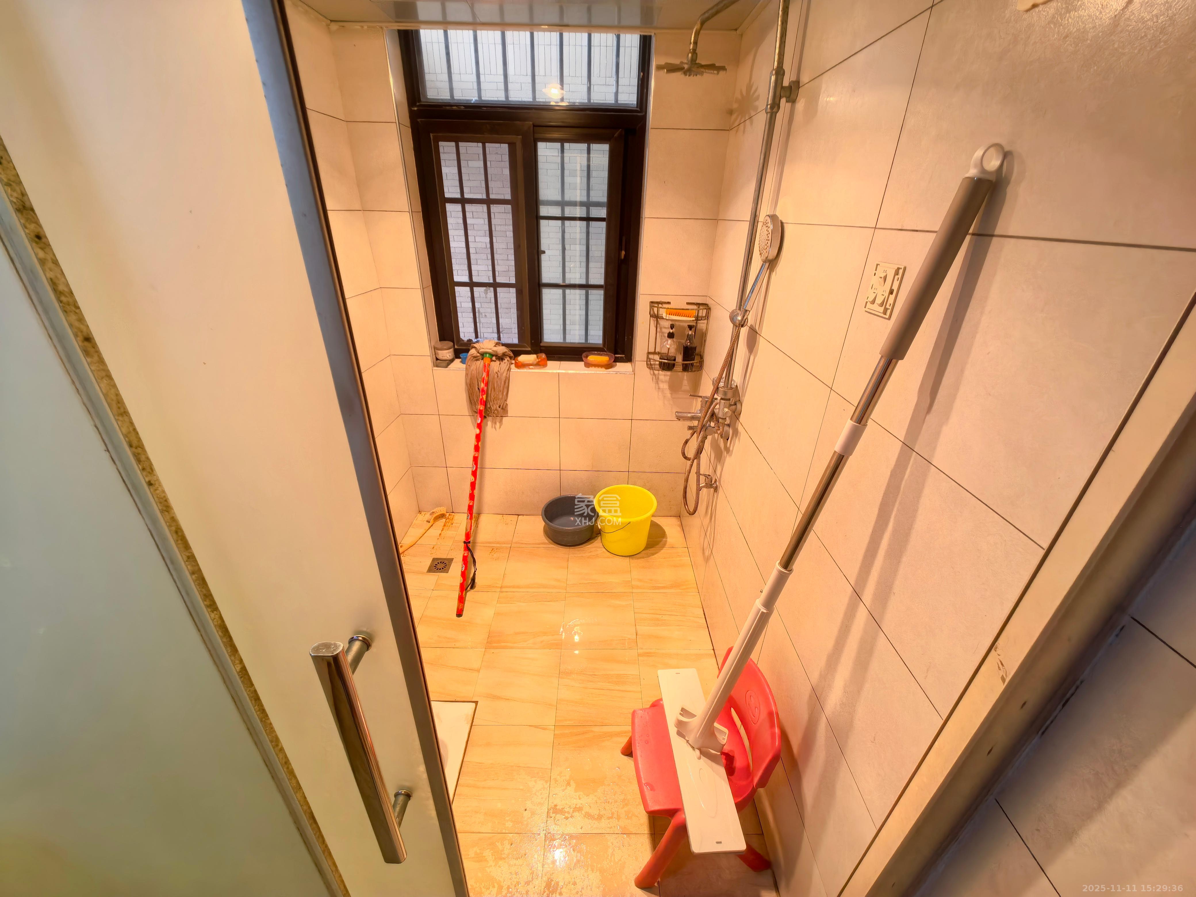 沁园春御院  4室2厅2卫    3800.0元/月室内图