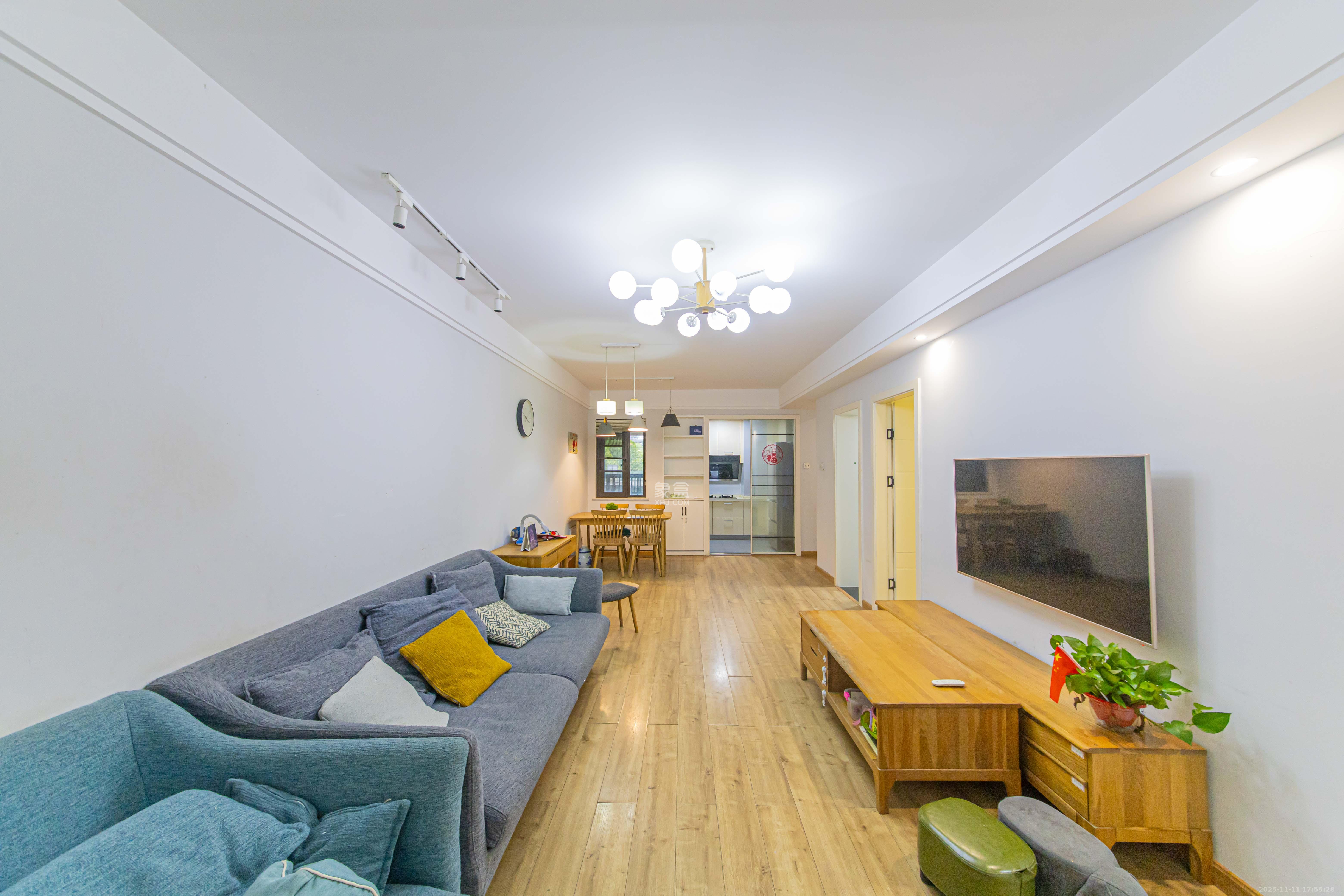 北辰中央公园C区 3室2厅1卫 2400.0元/月 北辰中央公园C区 3室2厅1卫 2400.0元/月室内图