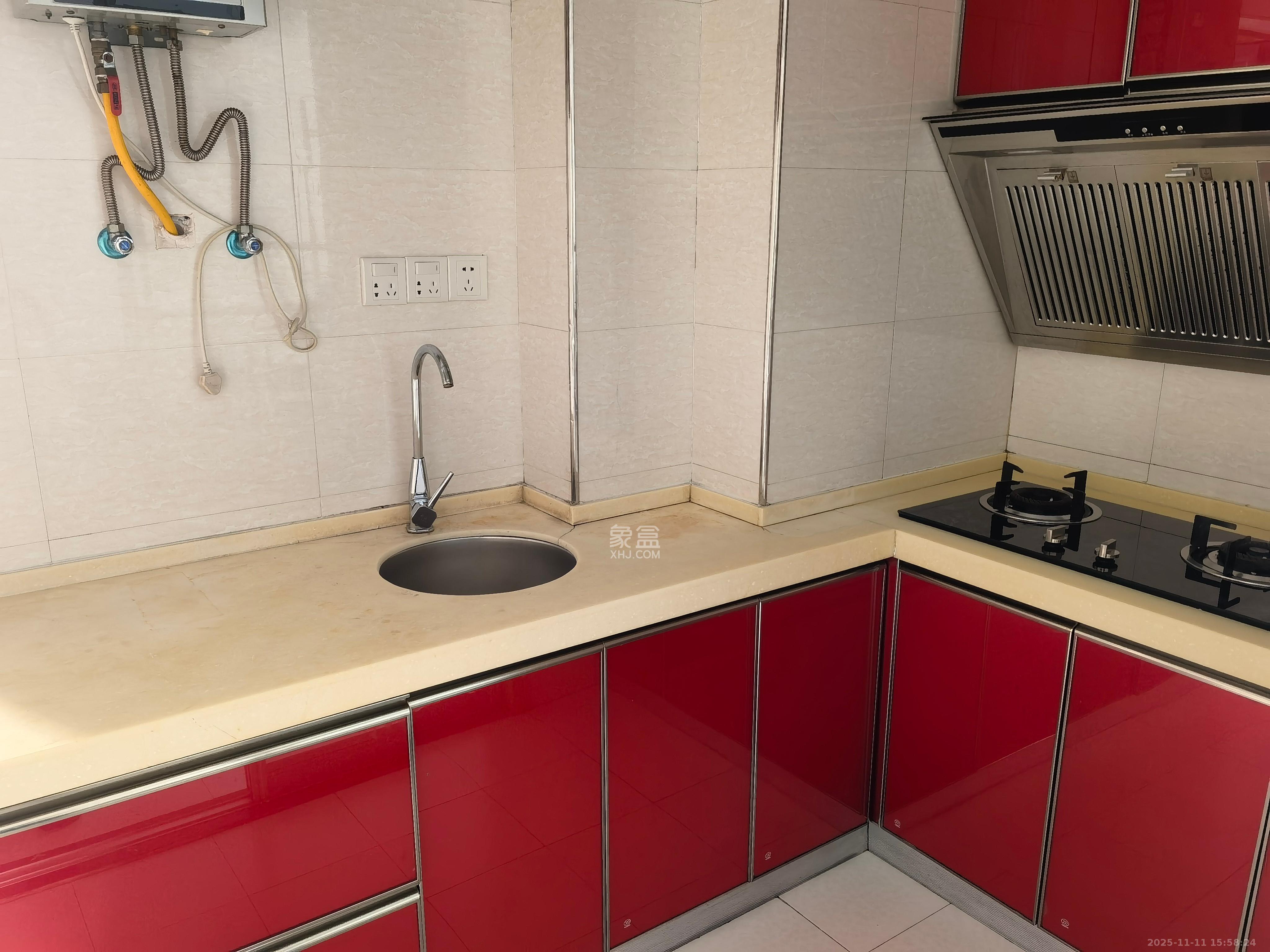 金麓国际  2室2厅1卫    2200.0元/月室内图