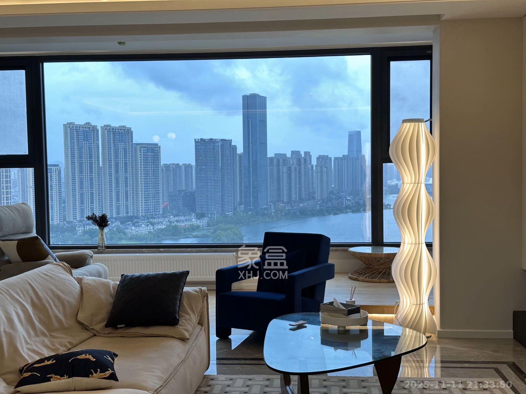 梅溪湖金茂湾  4室2厅3卫    13000.0元/月