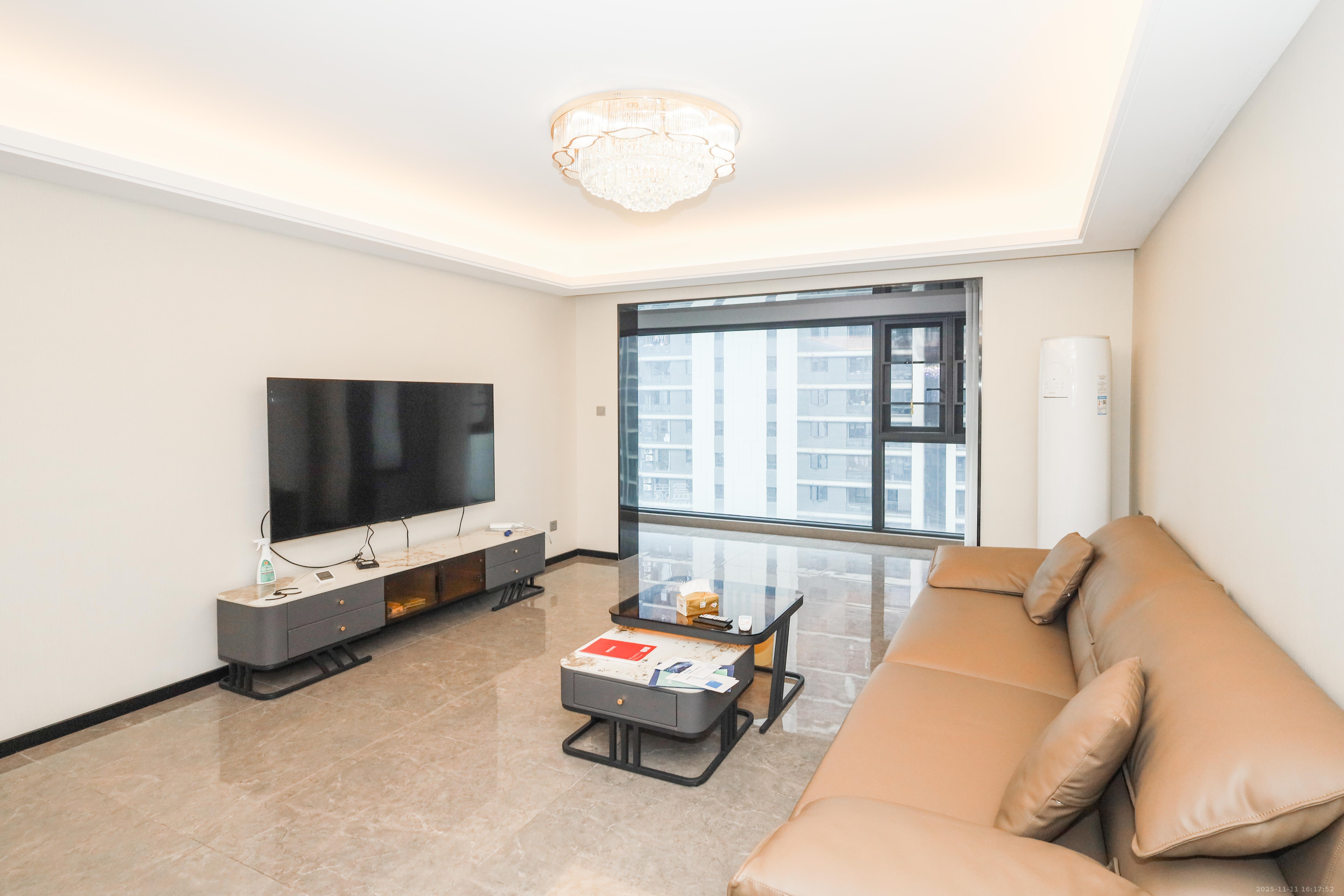 中海阅溪府  4室2厅2卫    192.0万客厅