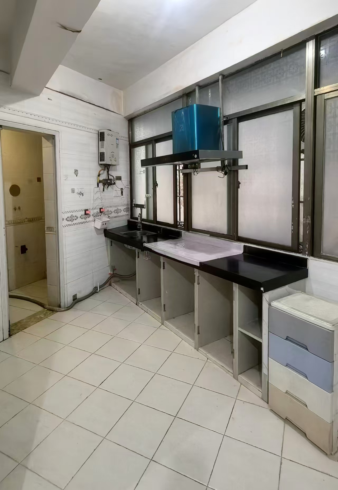 南北公寓  4室2厅2卫    2200.0元/月室内图