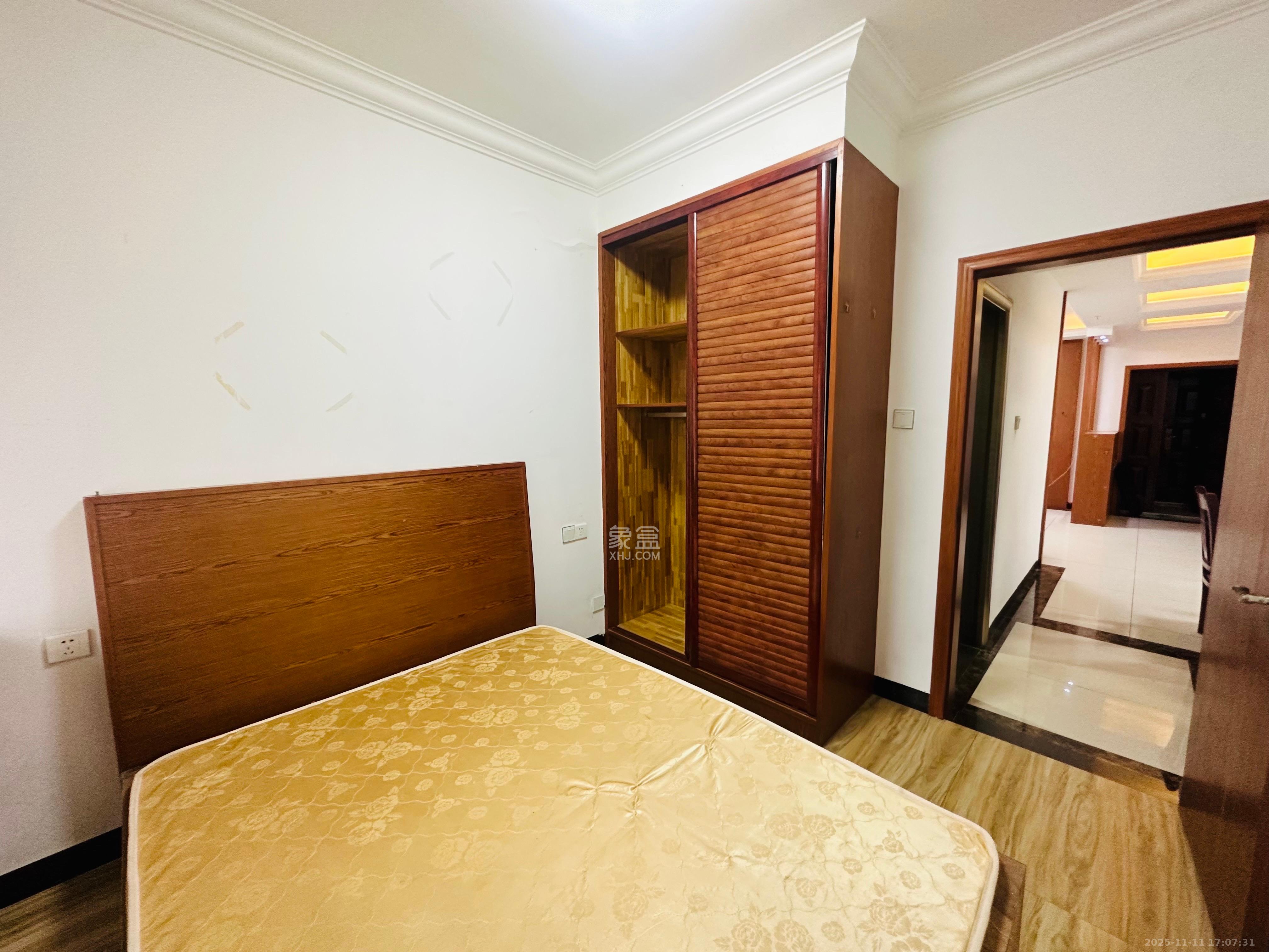 茶山馨苑 2室2厅1卫 2300.0元/月 茶山馨苑 2室2厅1卫 2300.0元/月室内图