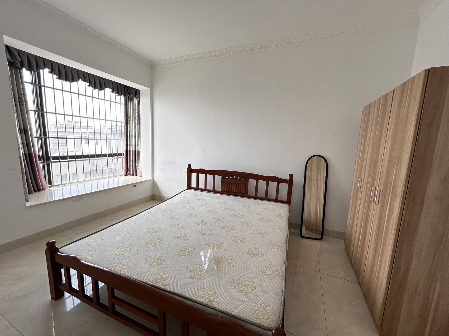 五源河公寓B区 3室2厅2卫 2500.0元/月 五源河公寓B区 3室2厅2卫 2500.0元/月室内图