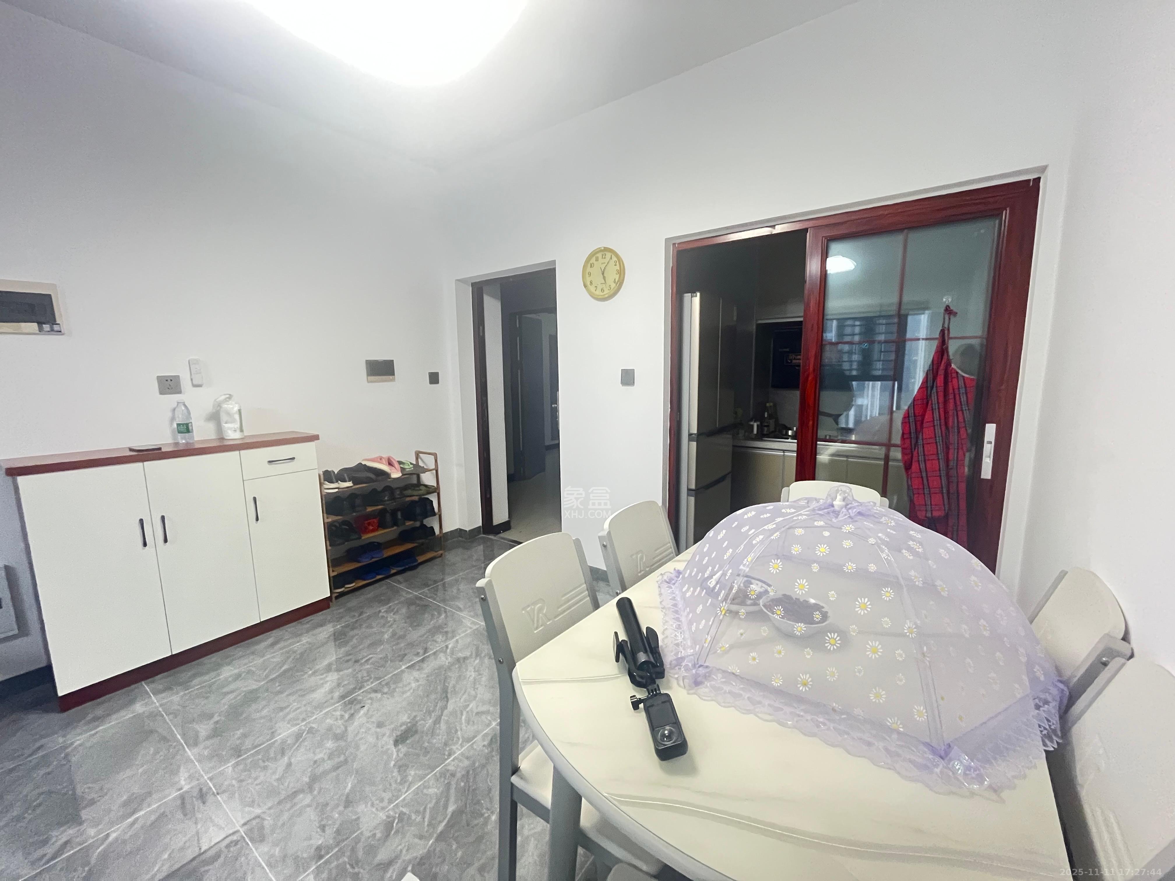 嘉荣苑  2室1厅1卫    2100.0元/月室内图