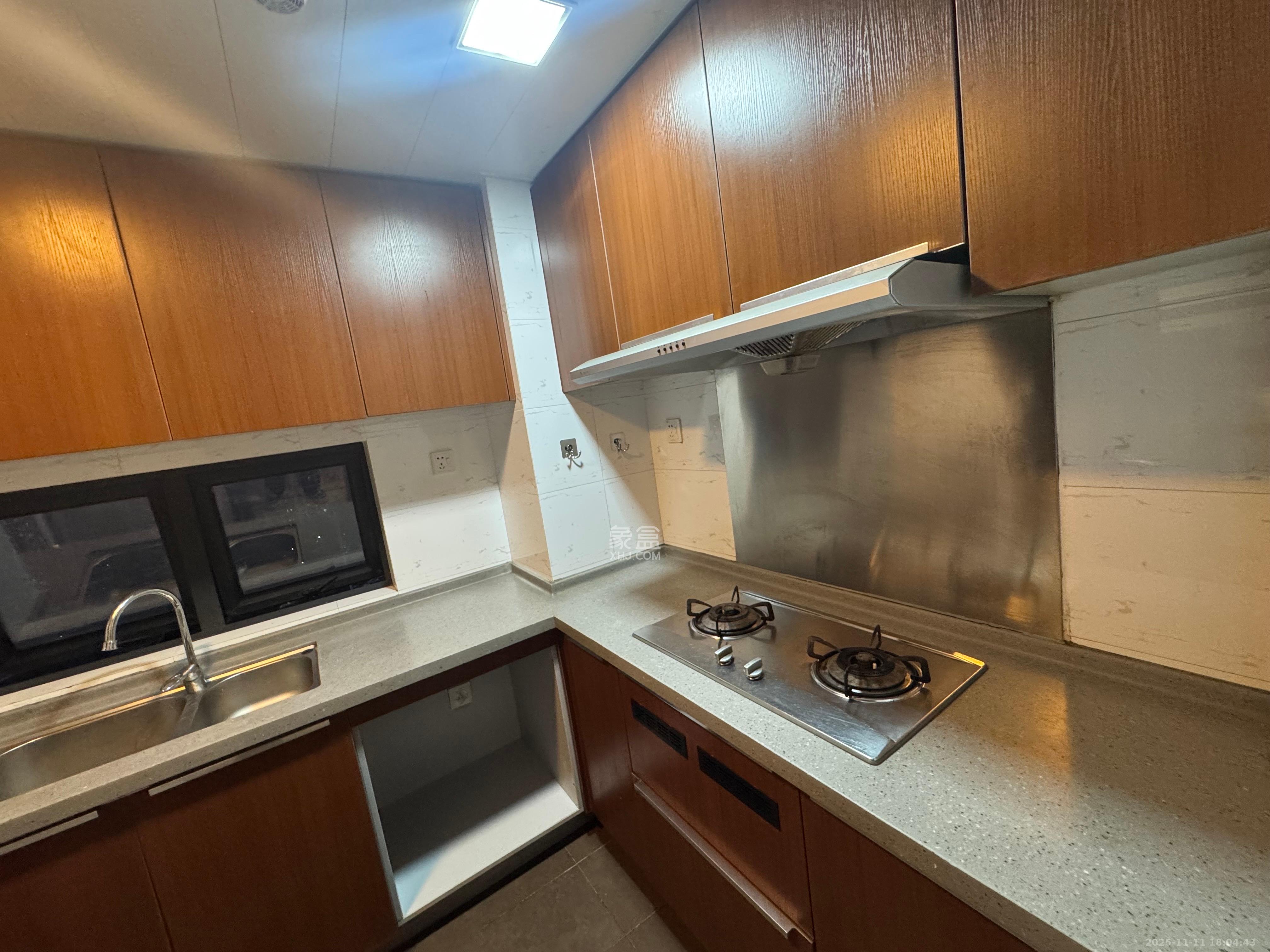 万科金域华府三四期  2室0厅0卫    2200.0元/月