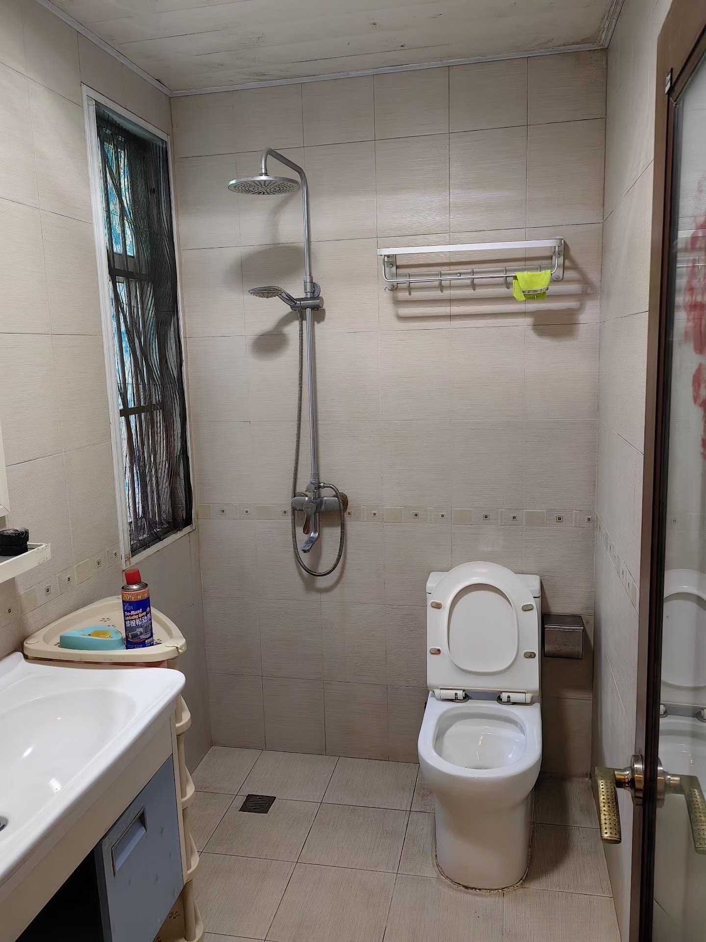 天上人间  3室2厅2卫    2800.0元/月室内图