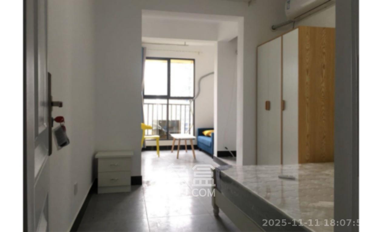 保利麓谷林语C区 1室1厅0卫 900.0元/月 保利麓谷林语C区 1室1厅0卫 900.0元/月室内图