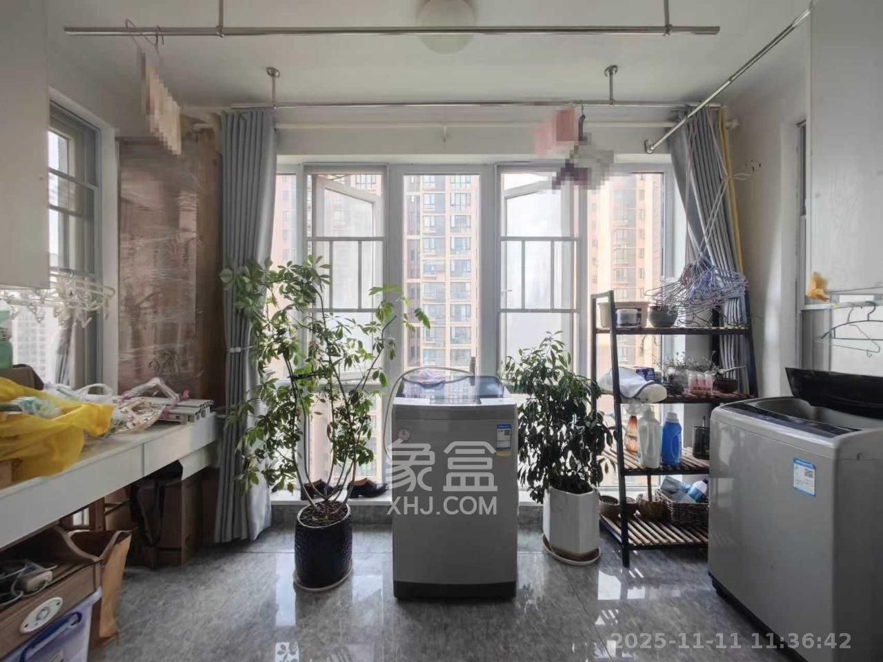 丽发新城  2室1厅1卫    1800.0元/月室内图