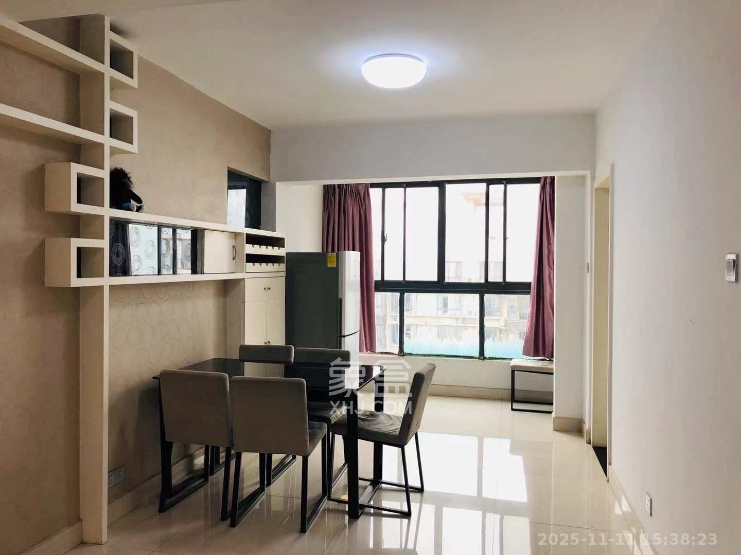 西子花苑  1室2厅1卫    2300.0元/月室内图