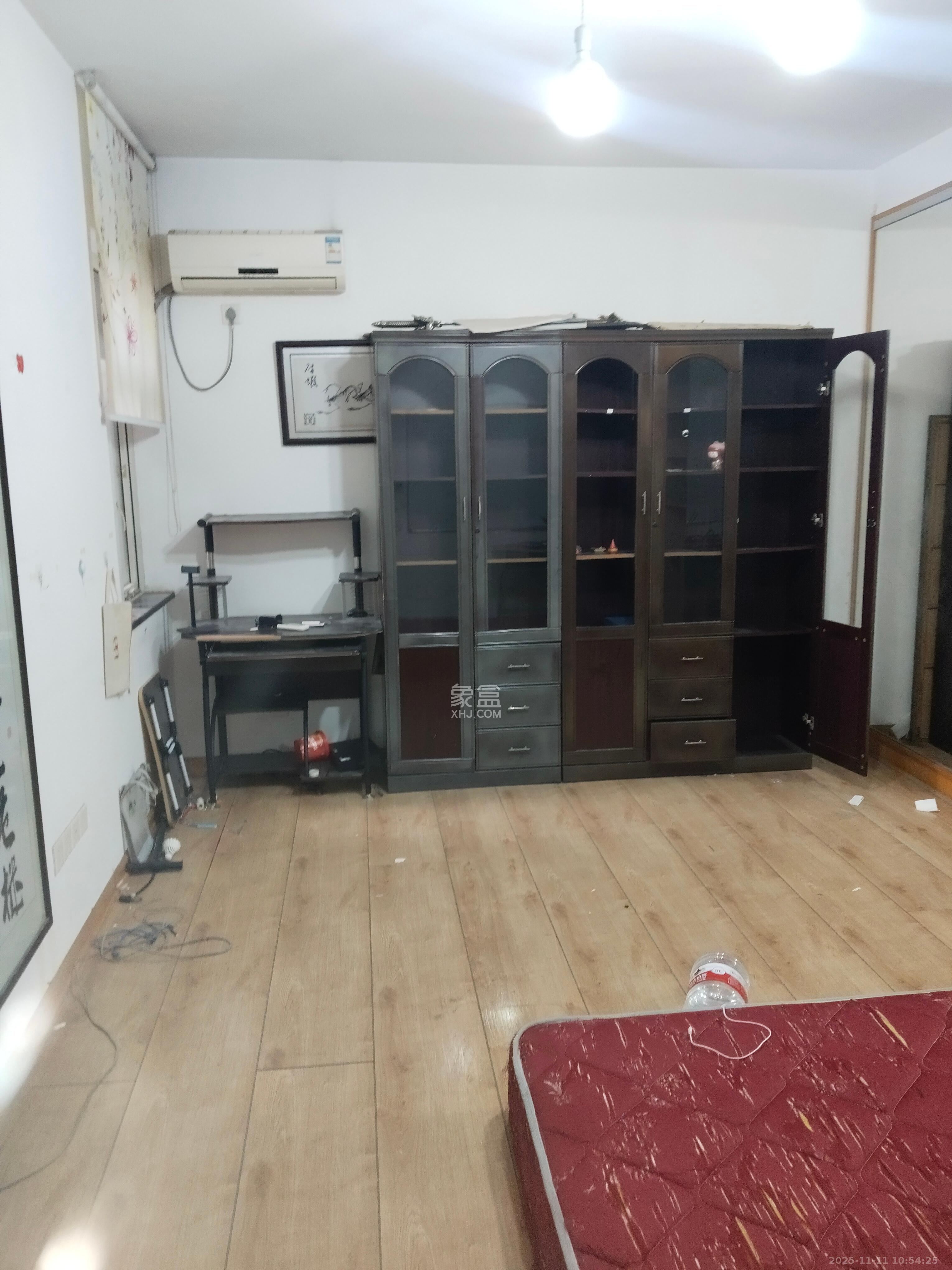 宏泽佳园 5室2厅3卫 4000.0元/月 宏泽佳园 5室2厅3卫 4000.0元/月室内图