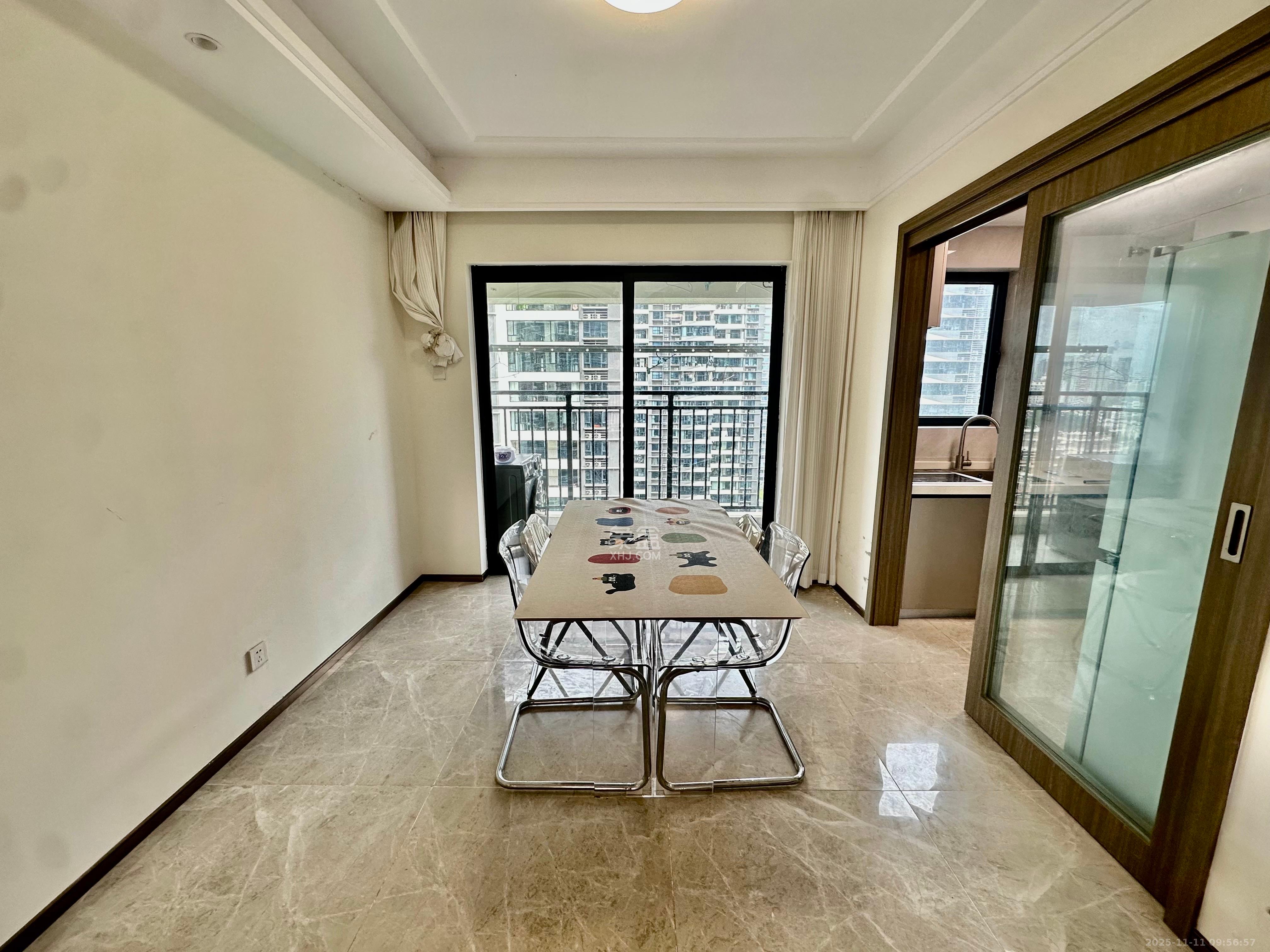 滨江府1913 4室2厅2卫 4800.0元/月 滨江府1913 4室2厅2卫 4800.0元/月室内图