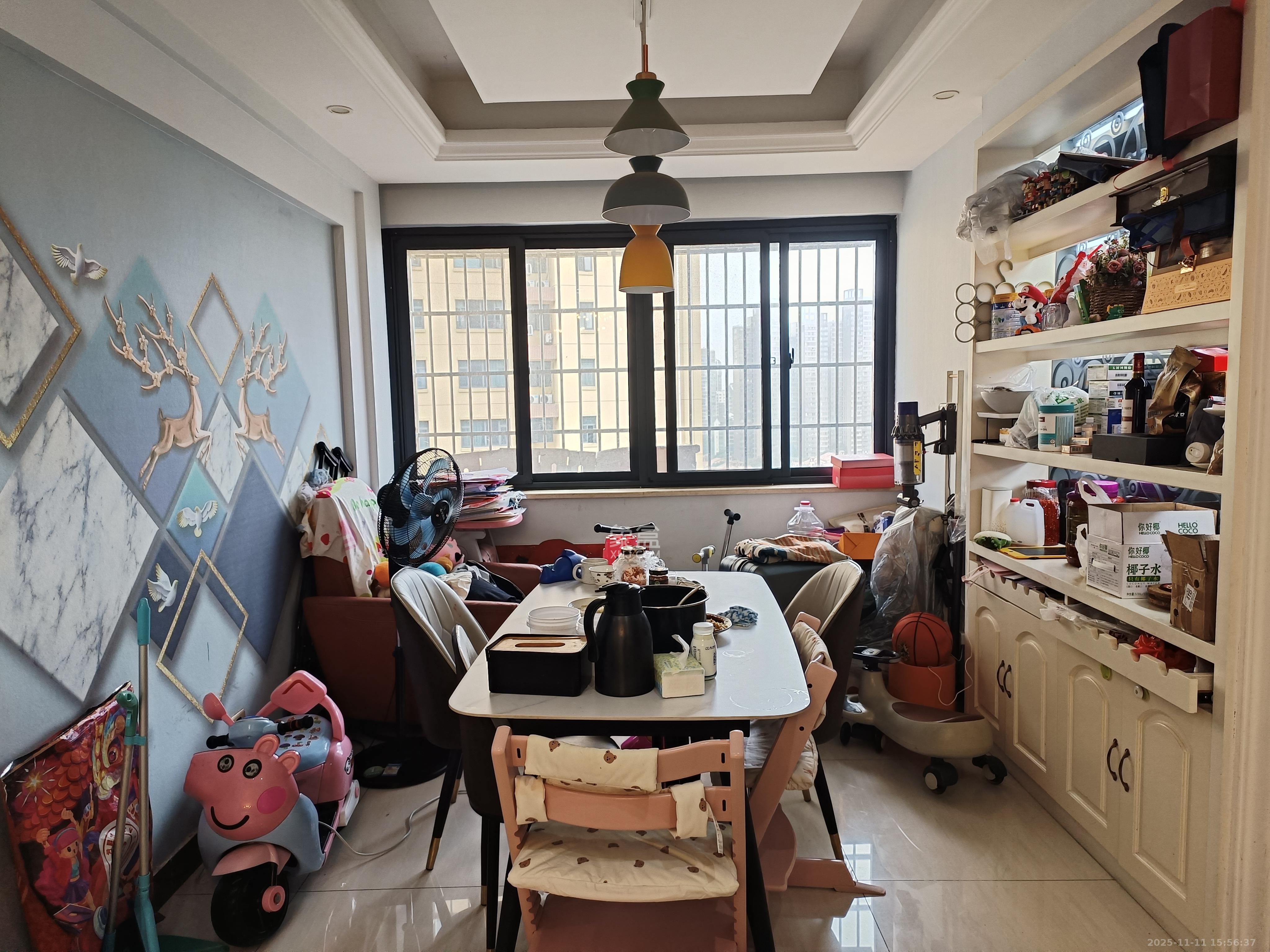 茂华国际湘  3室2厅2卫    3000.0元/月室内图