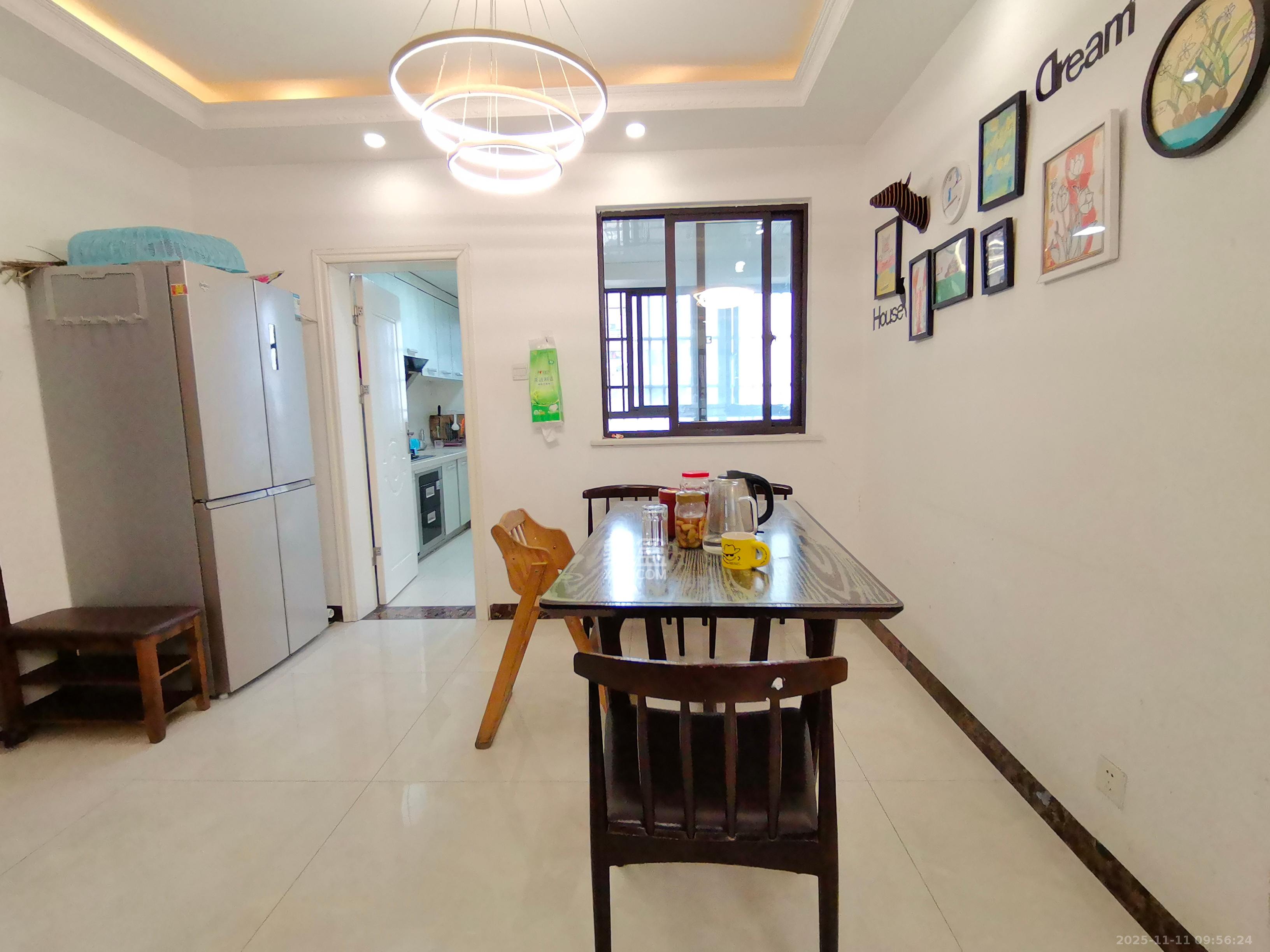 奥克斯缔壹城  3室1厅2卫    2600.0元/月室内图