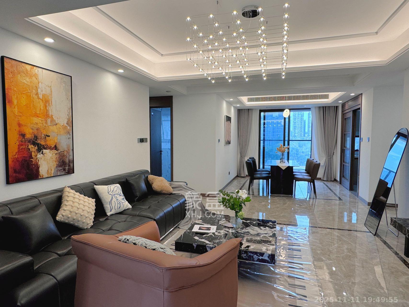 绿地V岛  4室2厅2卫    4600.0元/月室内图