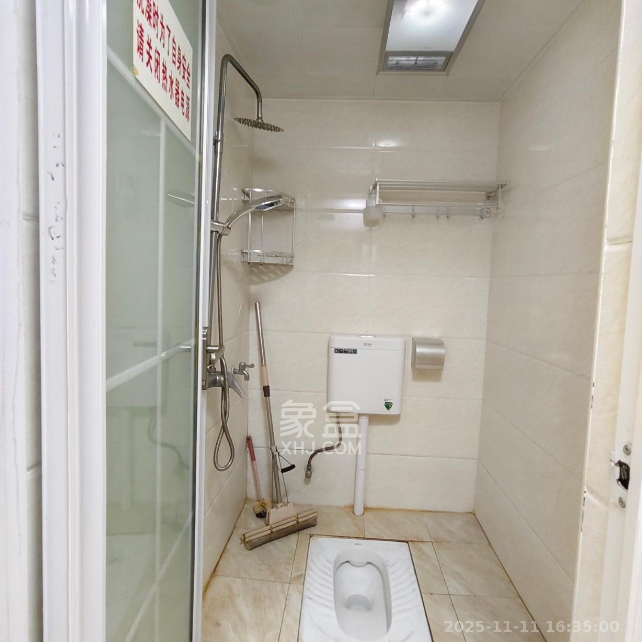 时代星空  1室1厅1卫    1200.0元/月室内图