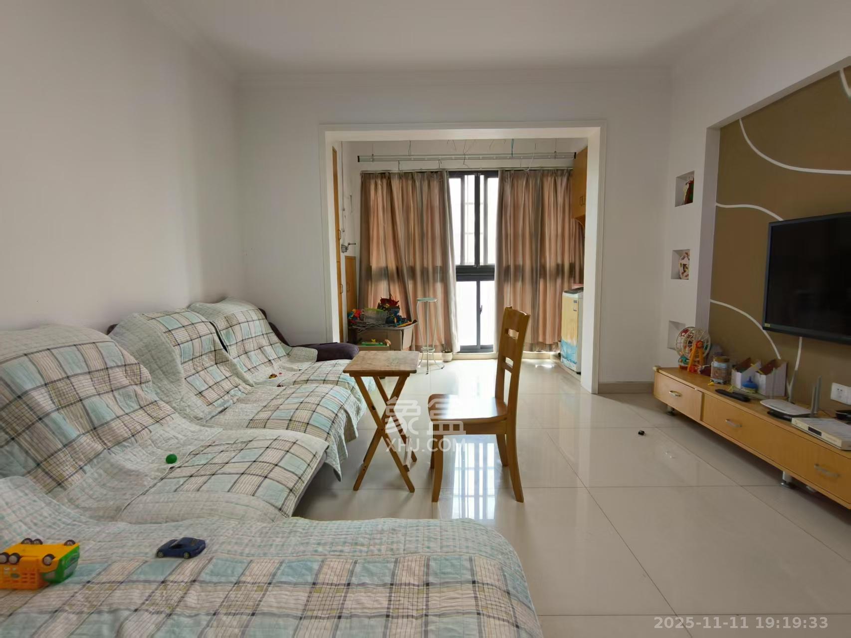 华润凤凰城二期 3室2厅1卫 1800.0元/月 华润凤凰城二期 3室2厅1卫 1800.0元/月户型图