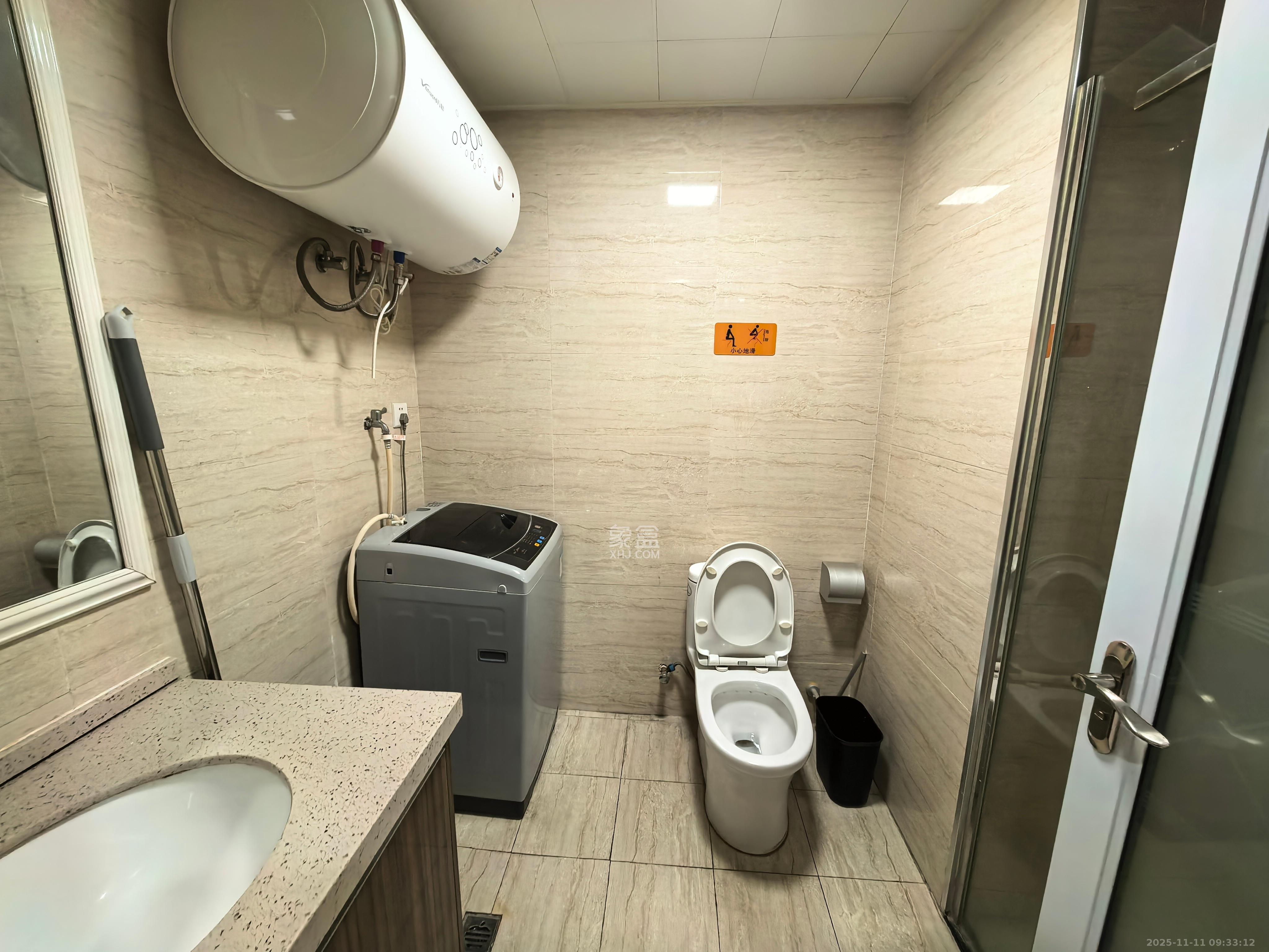 方略城市广场 1室1厅1卫 1400.0元/月 方略城市广场 1室1厅1卫 1400.0元/月室内图