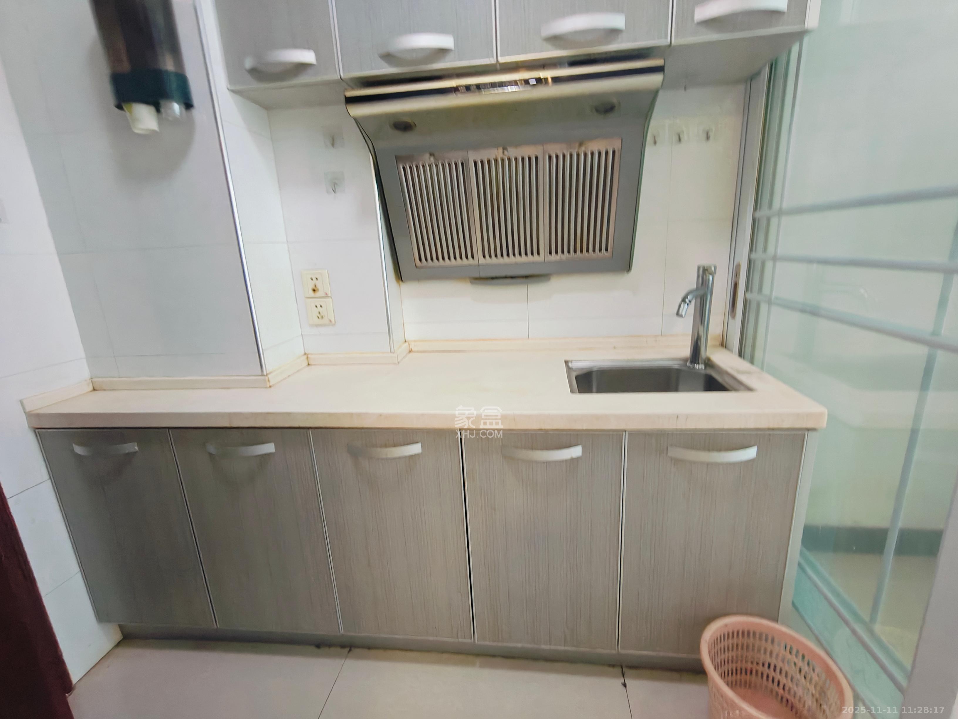 长城华都  1室1厅1卫    1500.0元/月室内图