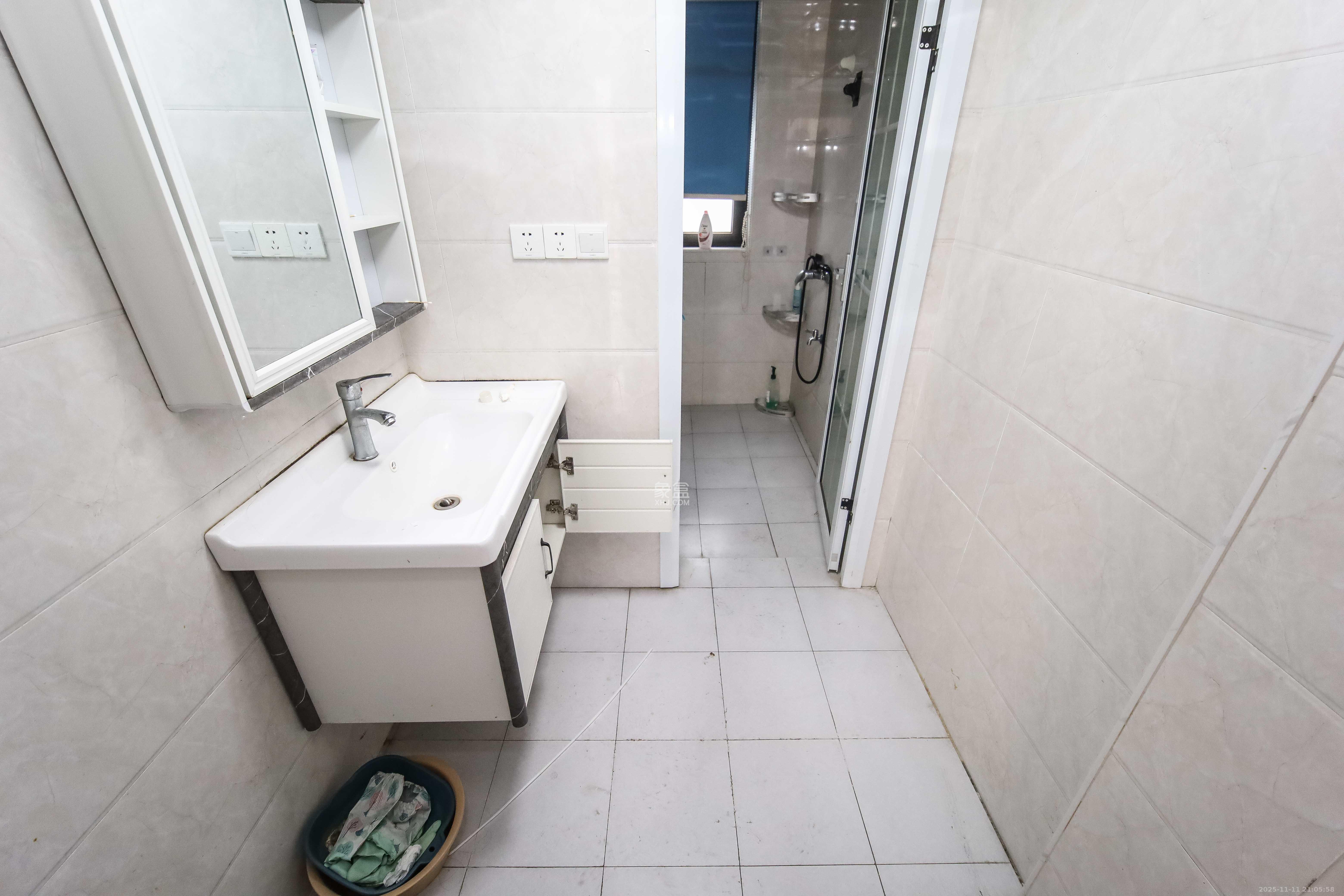 中欣楚天熙苑  3室2厅2卫    95.0万卫生间