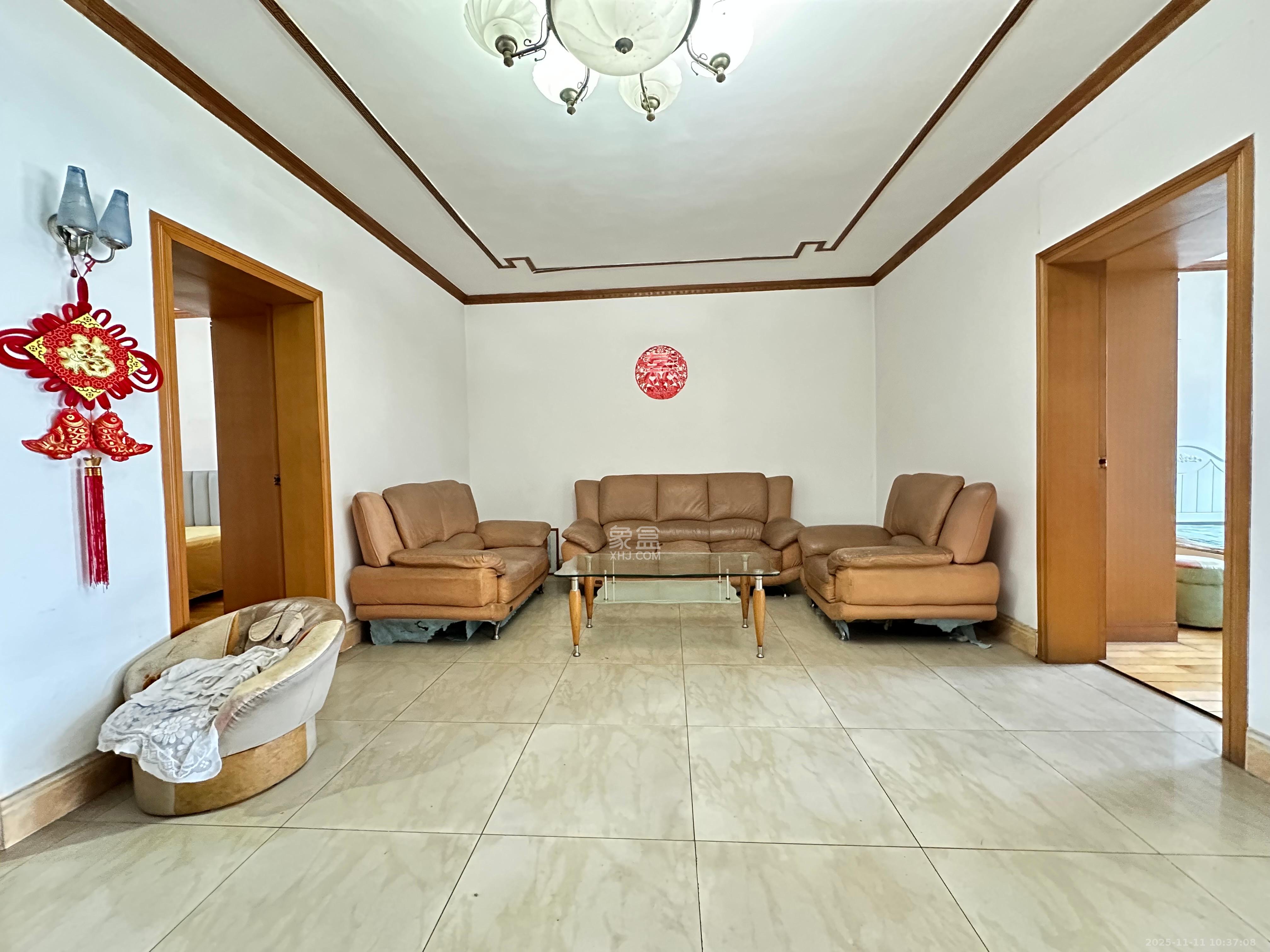 彭家井散盘  3室2厅1卫    1800.0元/月室内图