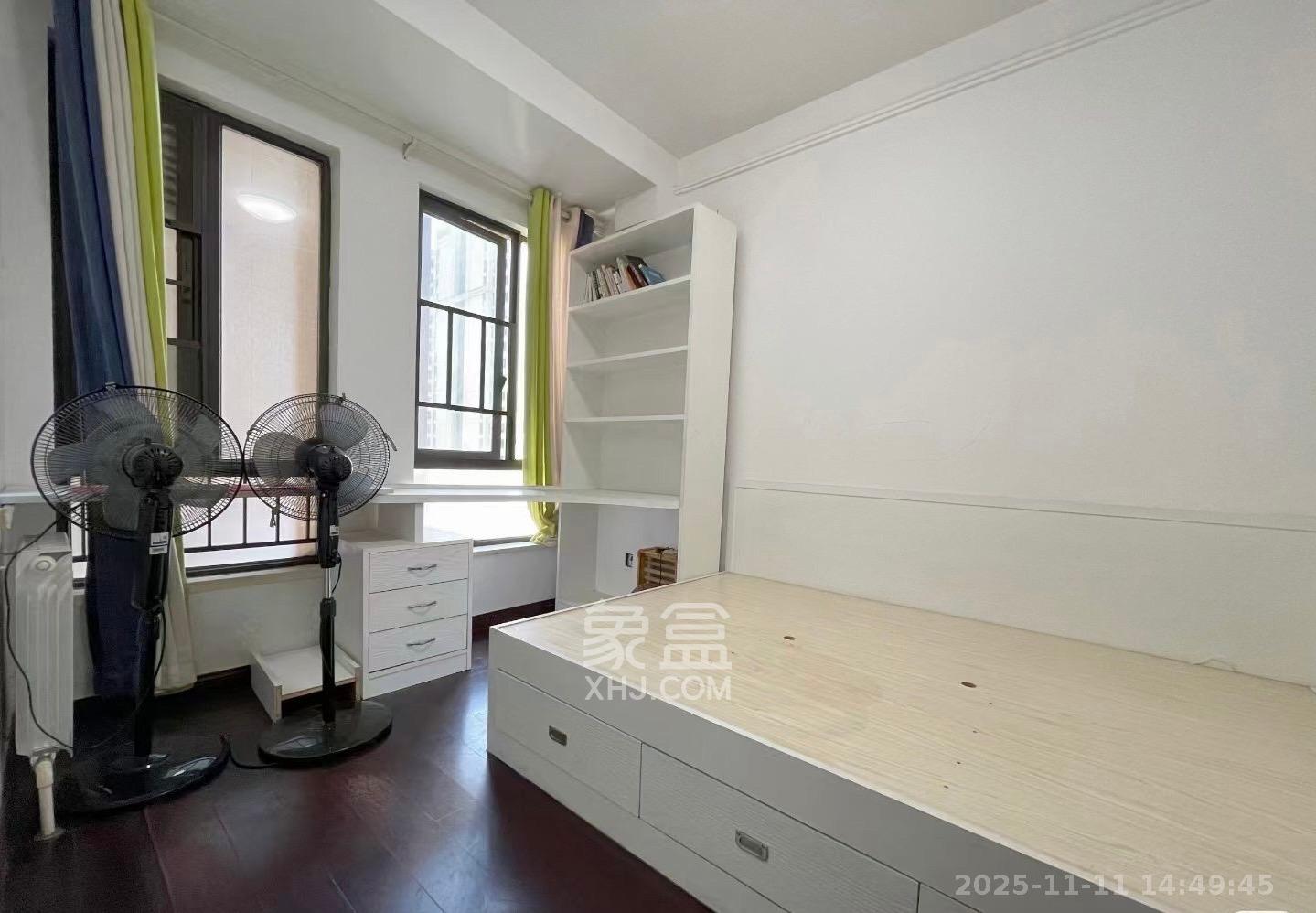 中海国际二期  3室2厅1卫    2200.0元/月室内图