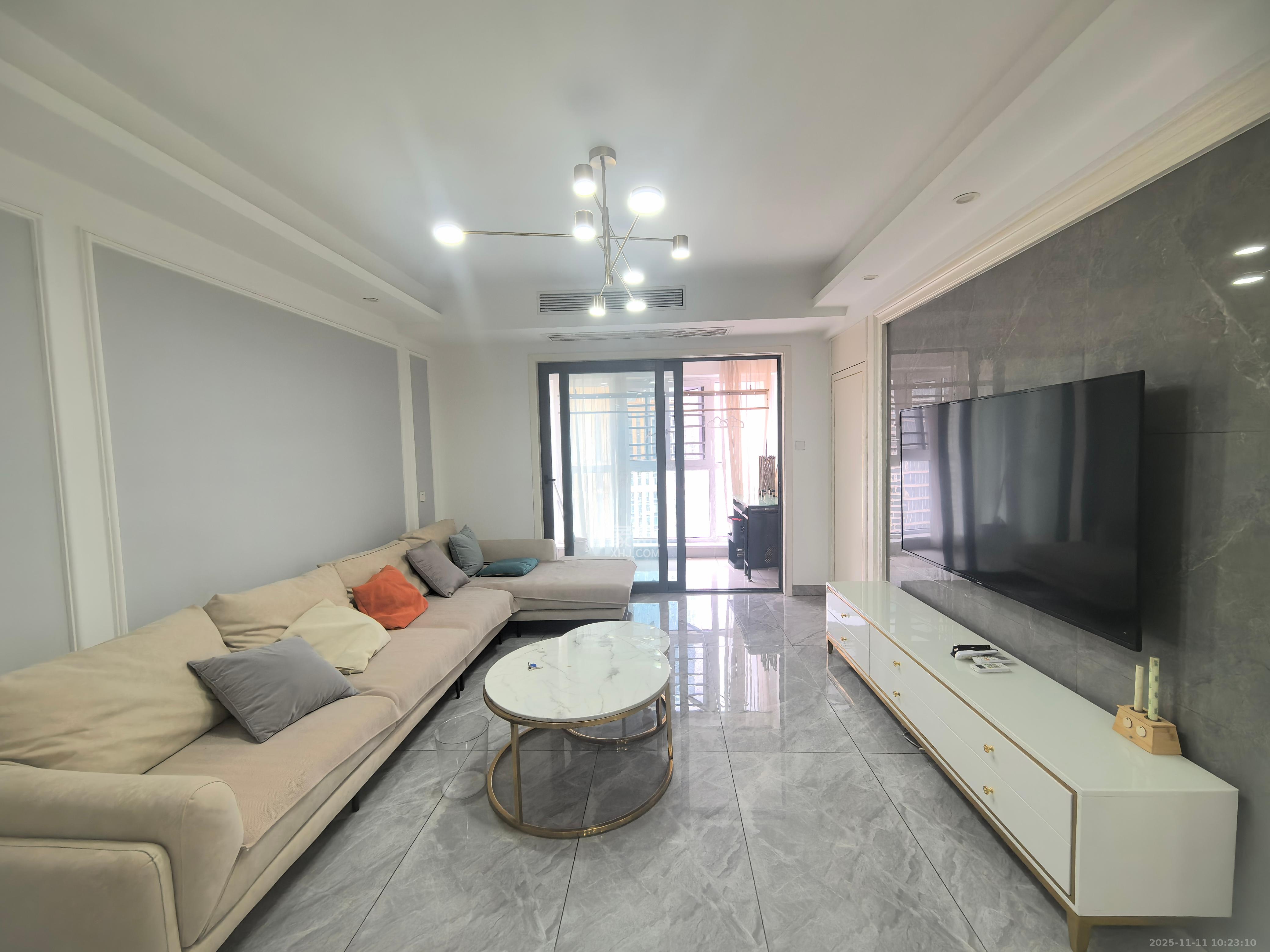 天健城  3室2厅1卫    3700.0元/月