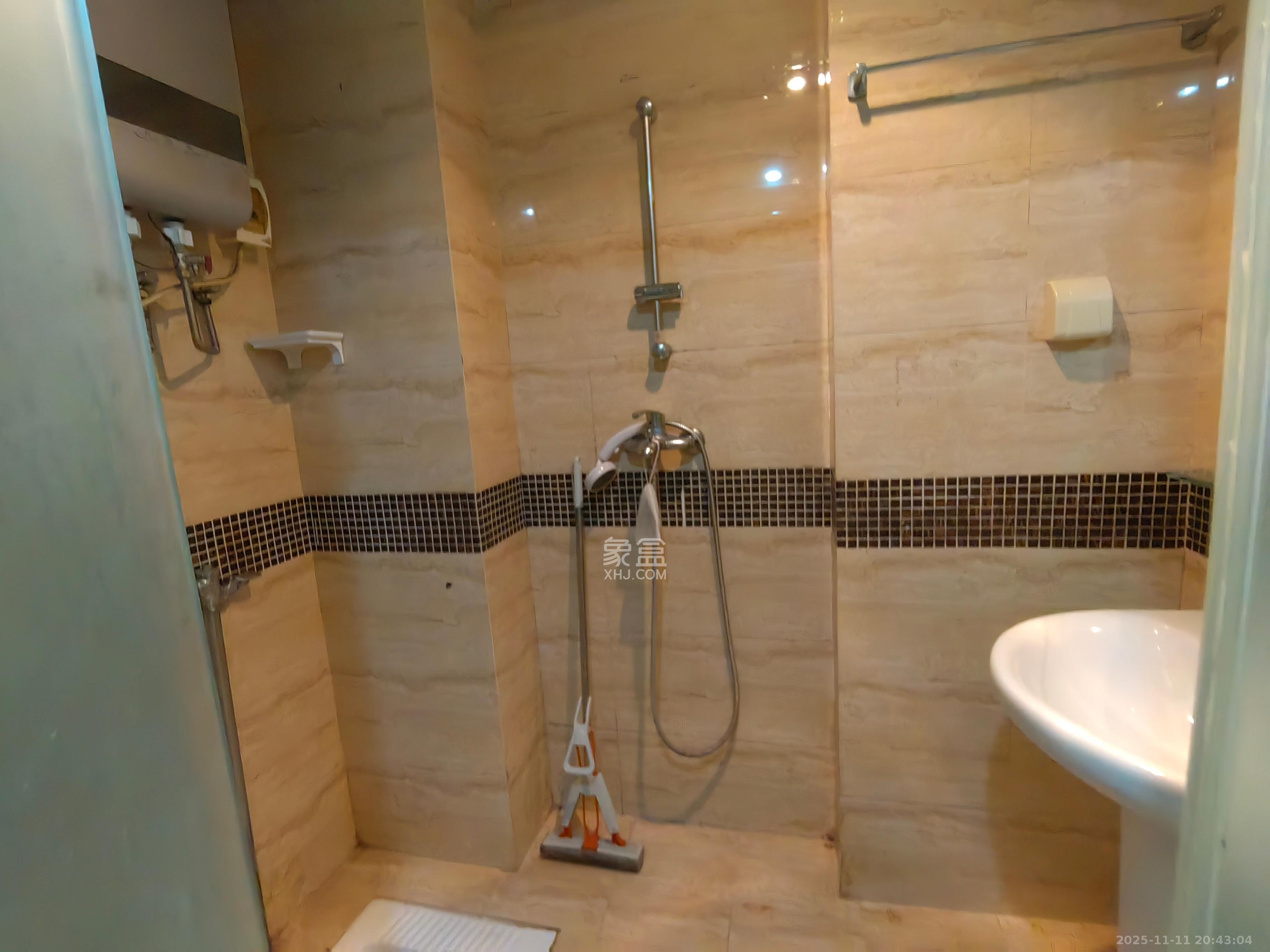 万科金域华府一期  1室0厅1卫    1100.0元/月室内图