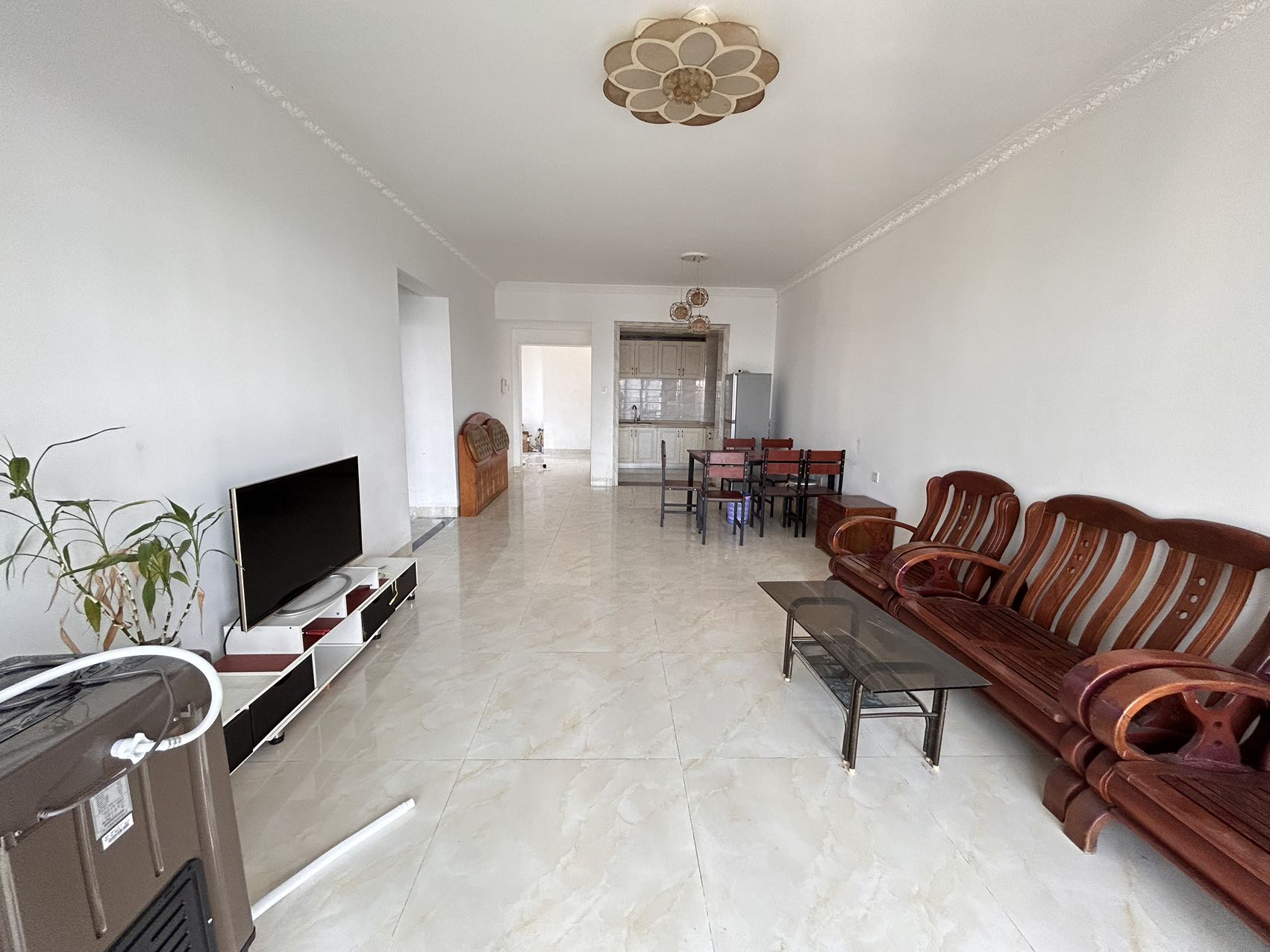 五源河公寓B区  3室2厅2卫    2500.0元/月室内图