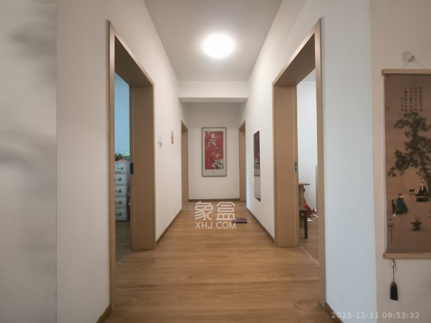 星沙商业步行街  4室2厅2卫    1700.0元/月室内图