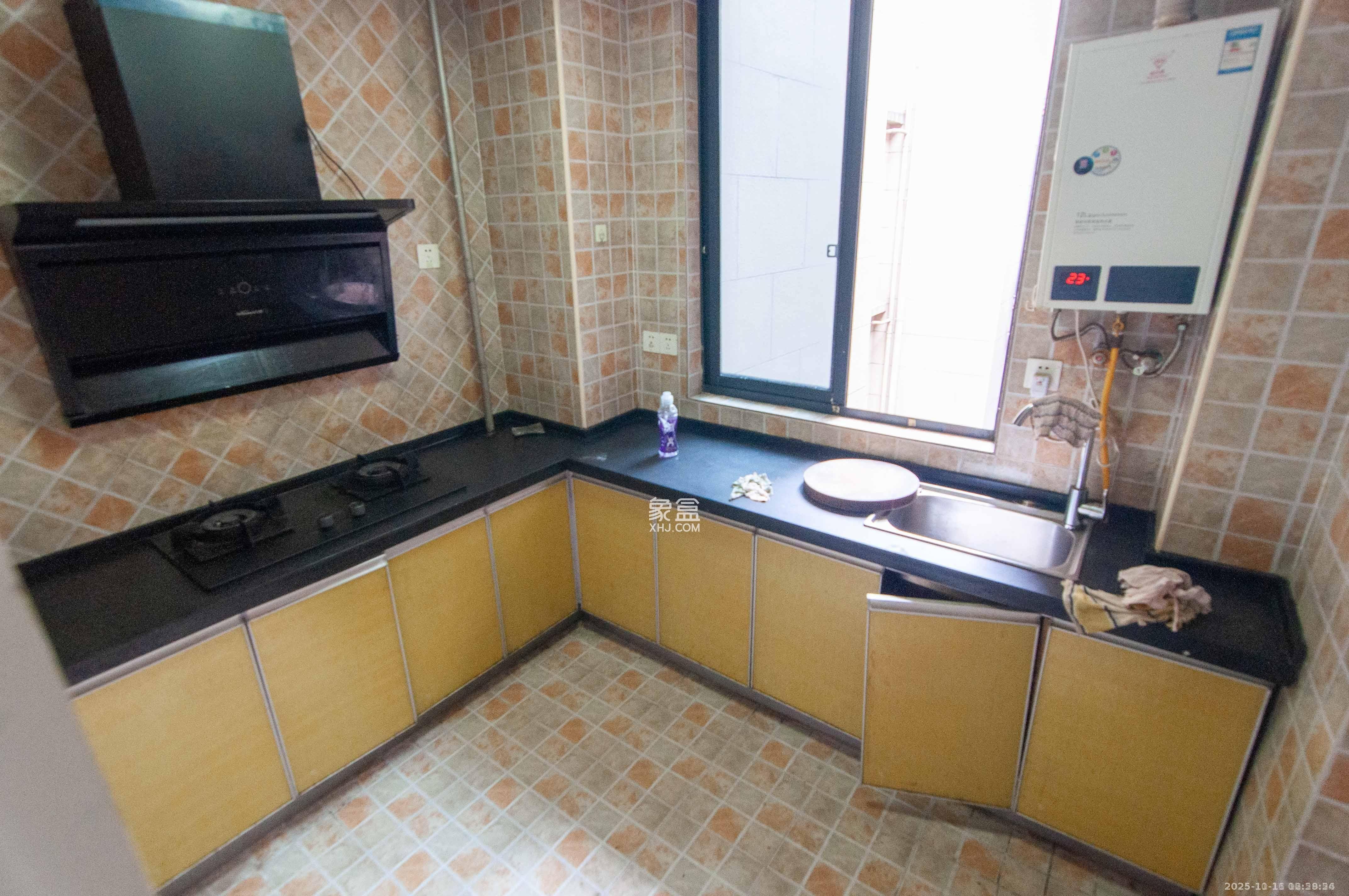 君康家园(梅溪湖七喜街) 3室2厅2卫 2600.0元/月 君康家园(梅溪湖七喜街) 3室2厅2卫 2600.0元/月室内图