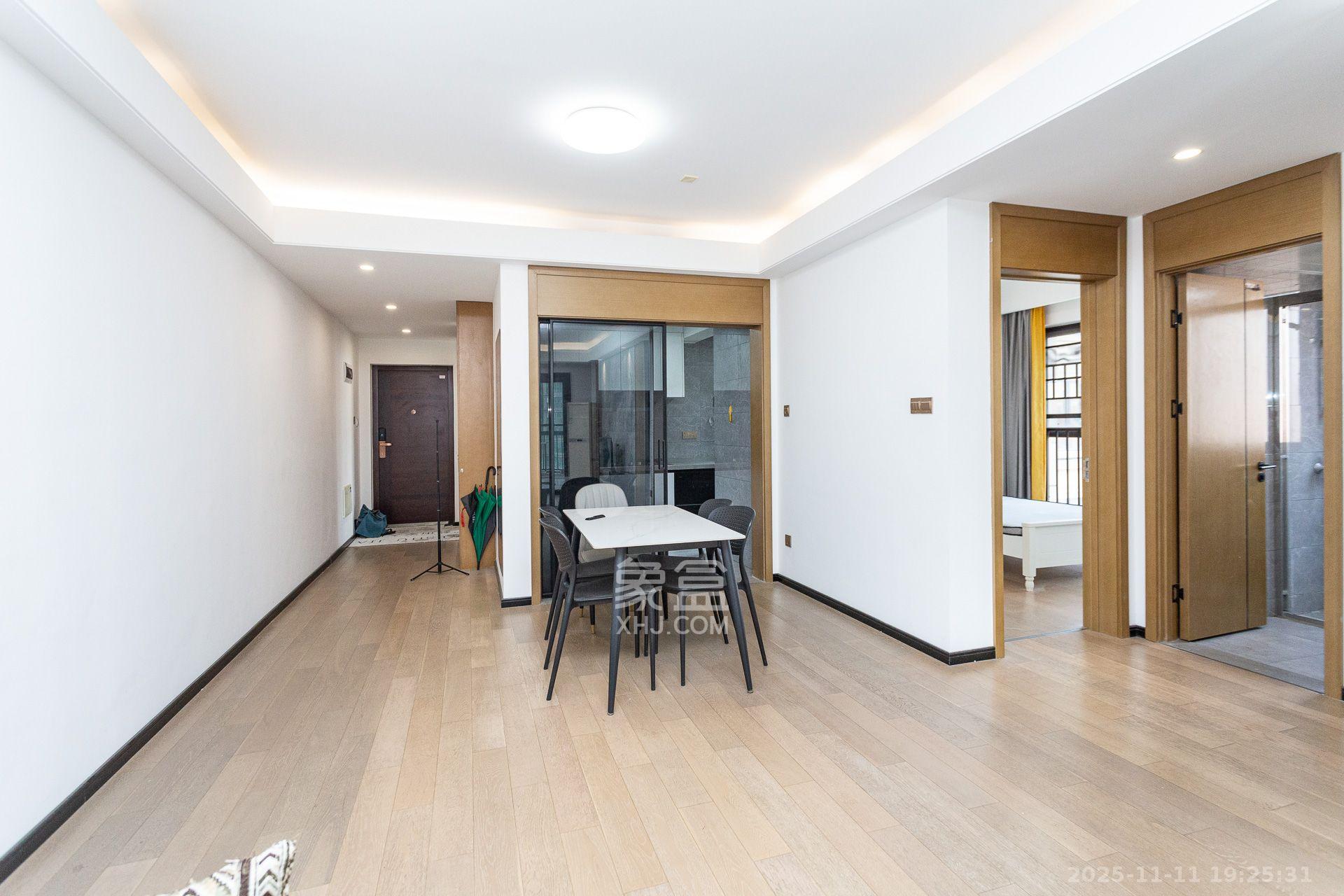 润和滨江府  3室2厅1卫    2600.0元/月室内图