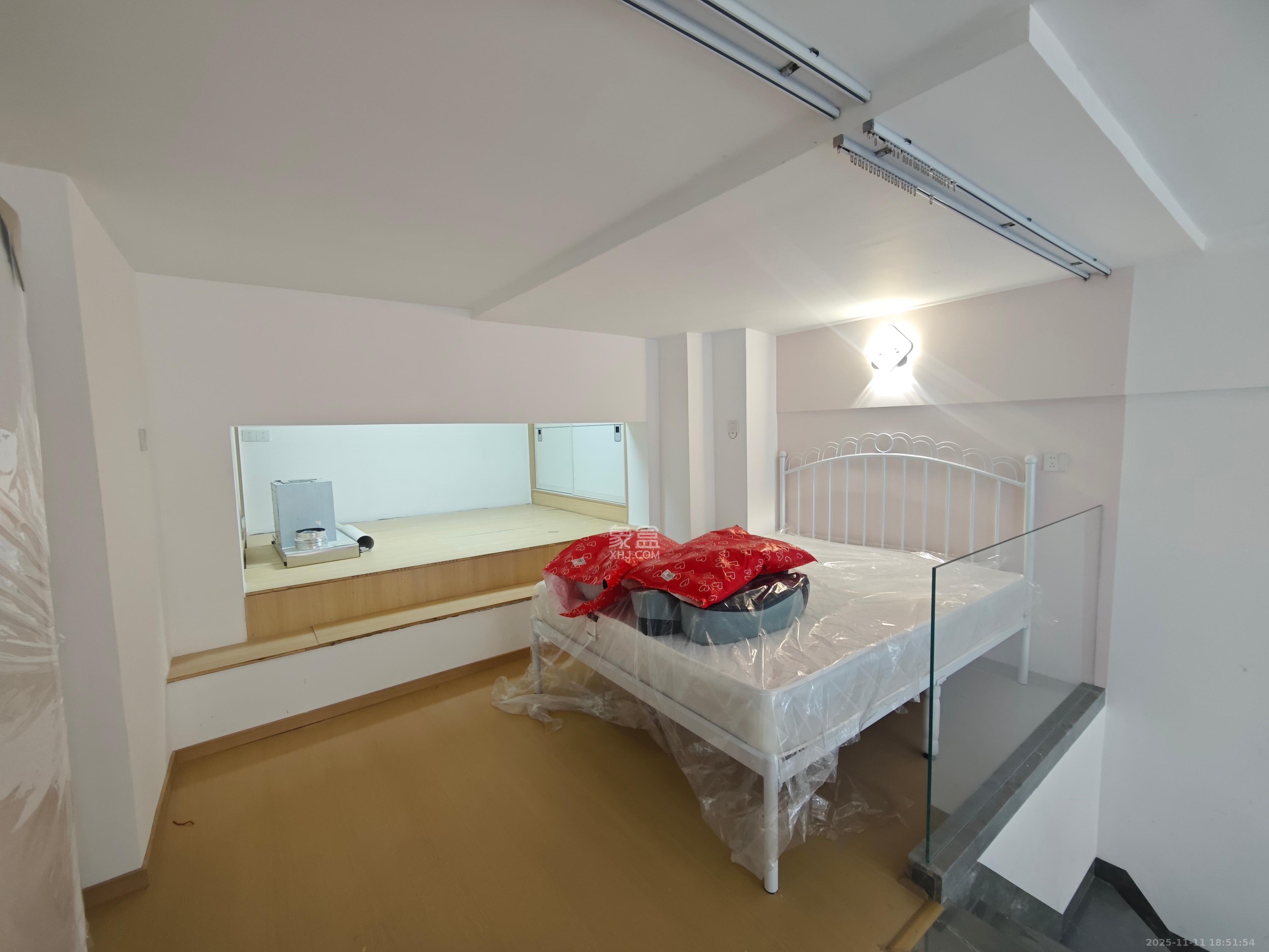 世茂璀璨天城公寓 2室2厅1卫 2400.0元/月 世茂璀璨天城公寓 2室2厅1卫 2400.0元/月室内图