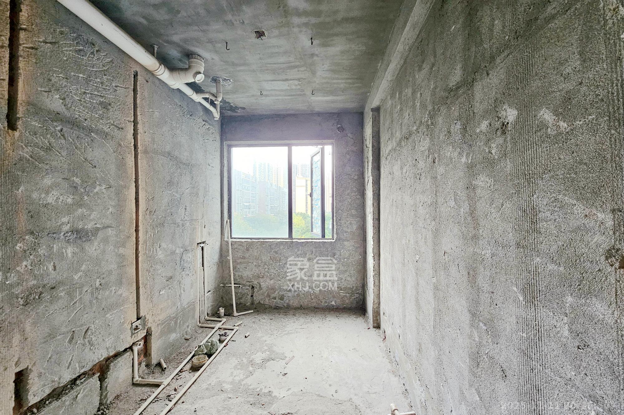 茂华国际湘  5室2厅2卫    180.0万其他