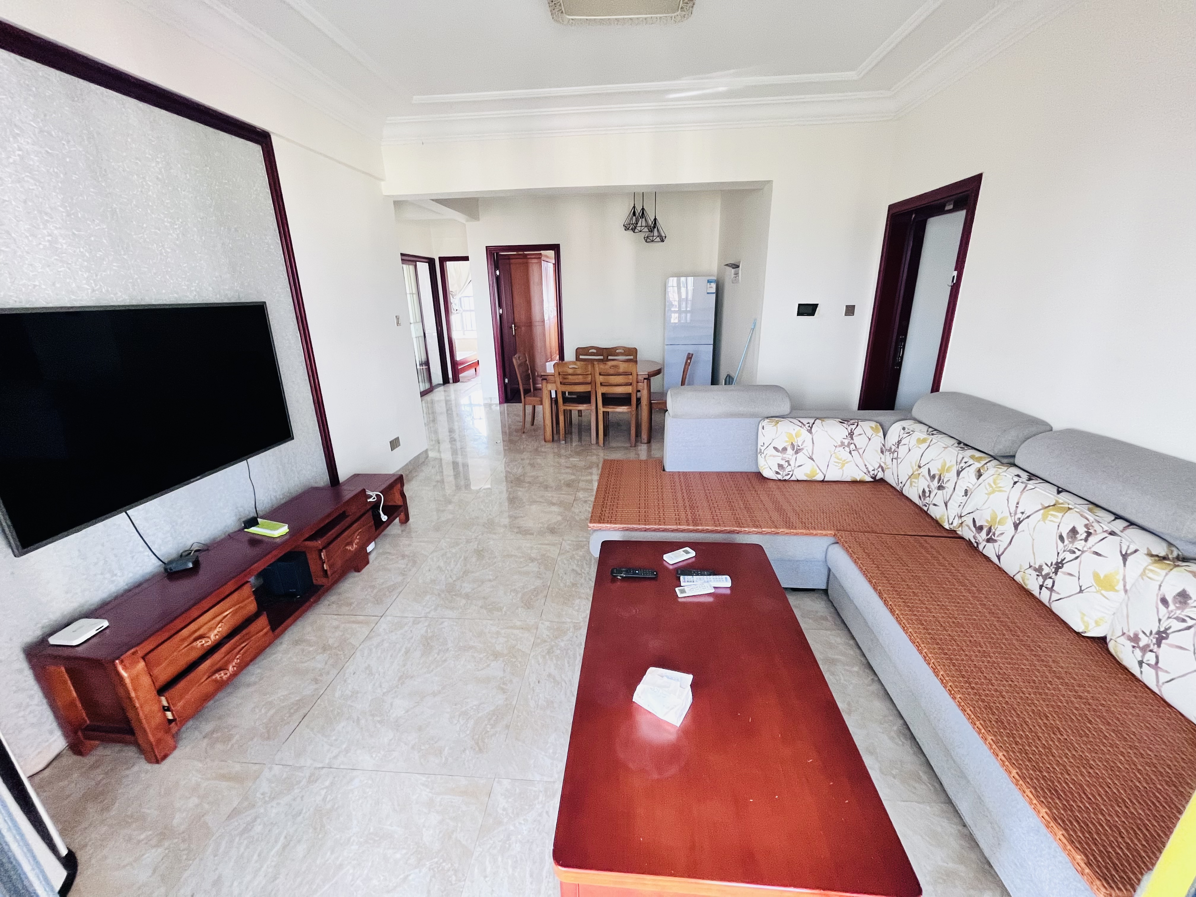 盛泰佳园  3室2厅1卫    2900.0元/月