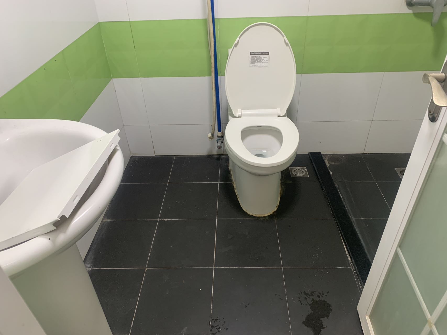 香港城  1室1厅1卫    35.0万客厅