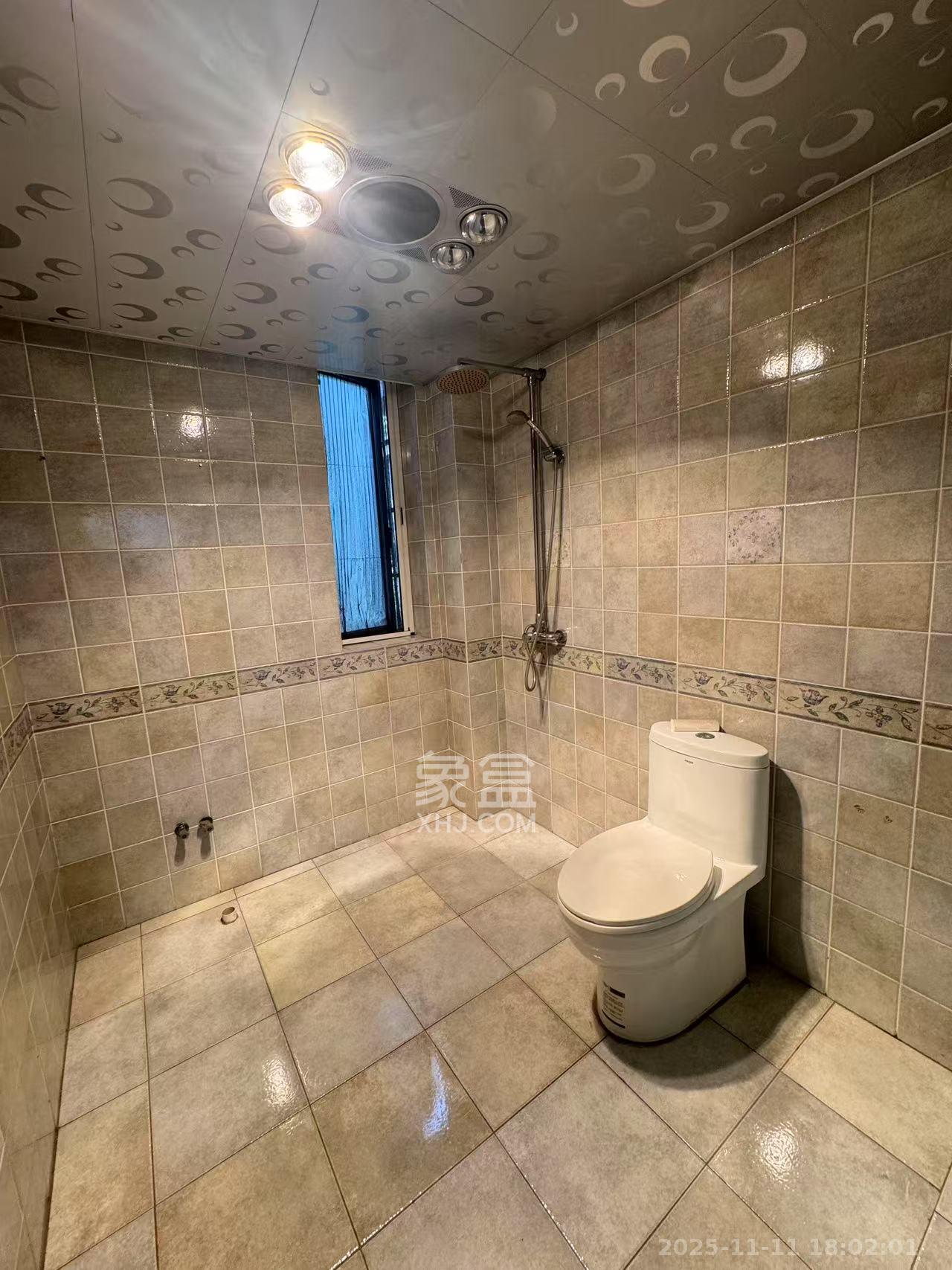 红树湾  3室2厅1卫    2000.0元/月室内图