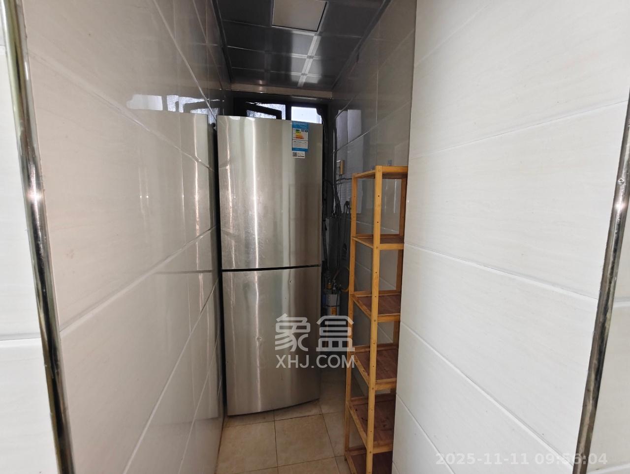 中海国际一期 3室2厅2卫 1900.0元/月 中海国际一期 3室2厅2卫 1900.0元/月室内图