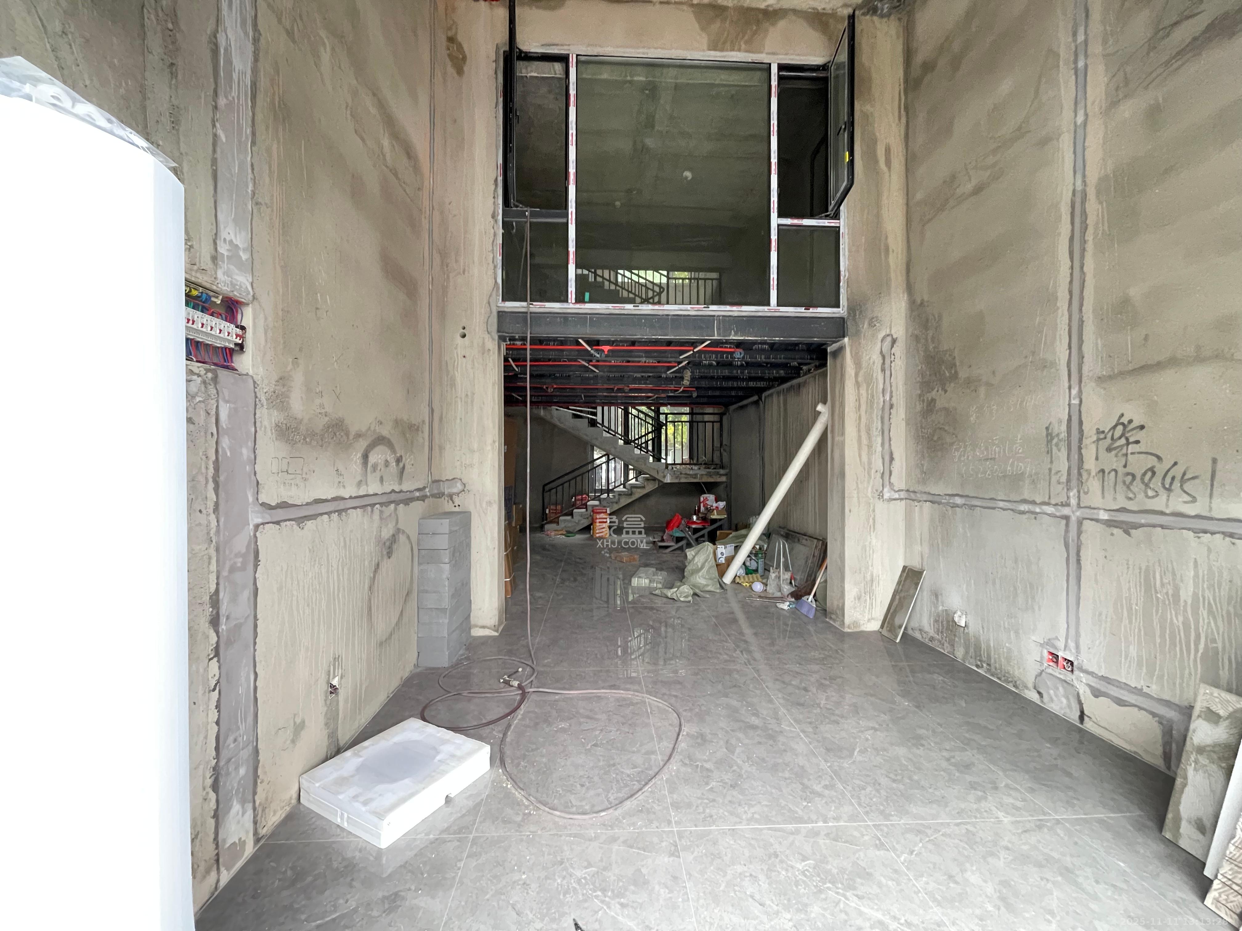 恒大名都   224.0㎡      6000.0元/月室内图