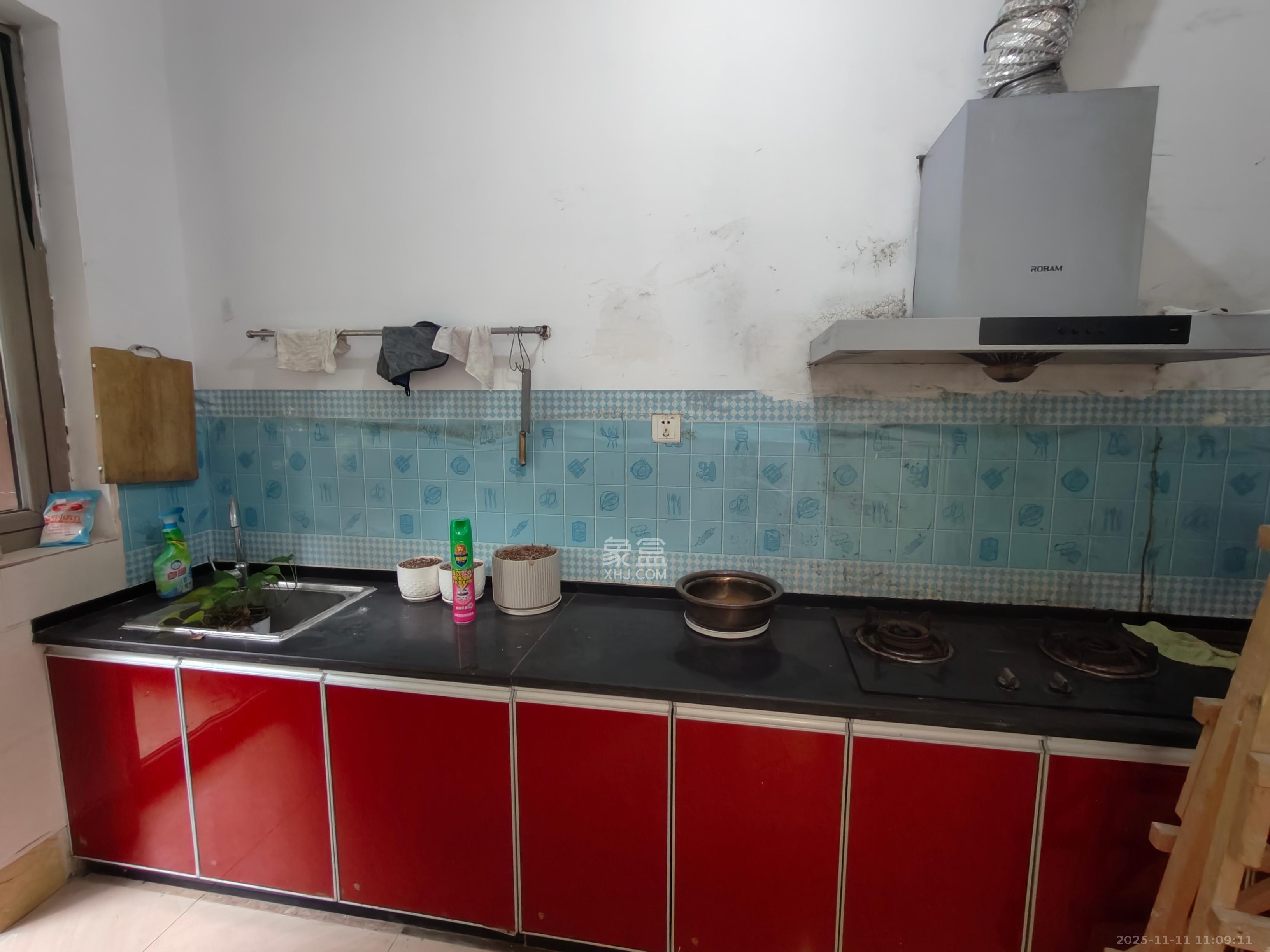 怡海星城  3室1厅1卫    1800.0元/月室内图