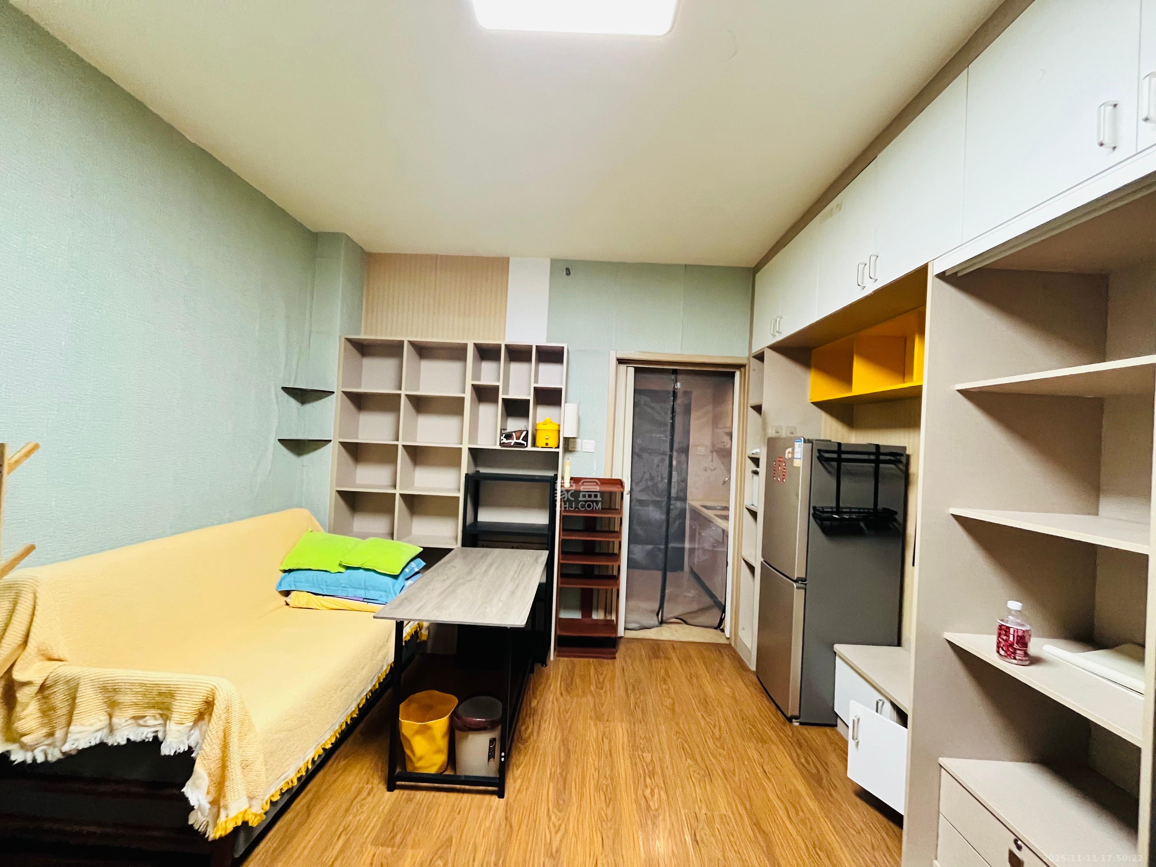 花漾年华（桂花园）  1室1厅1卫    1200.0元/月室内图