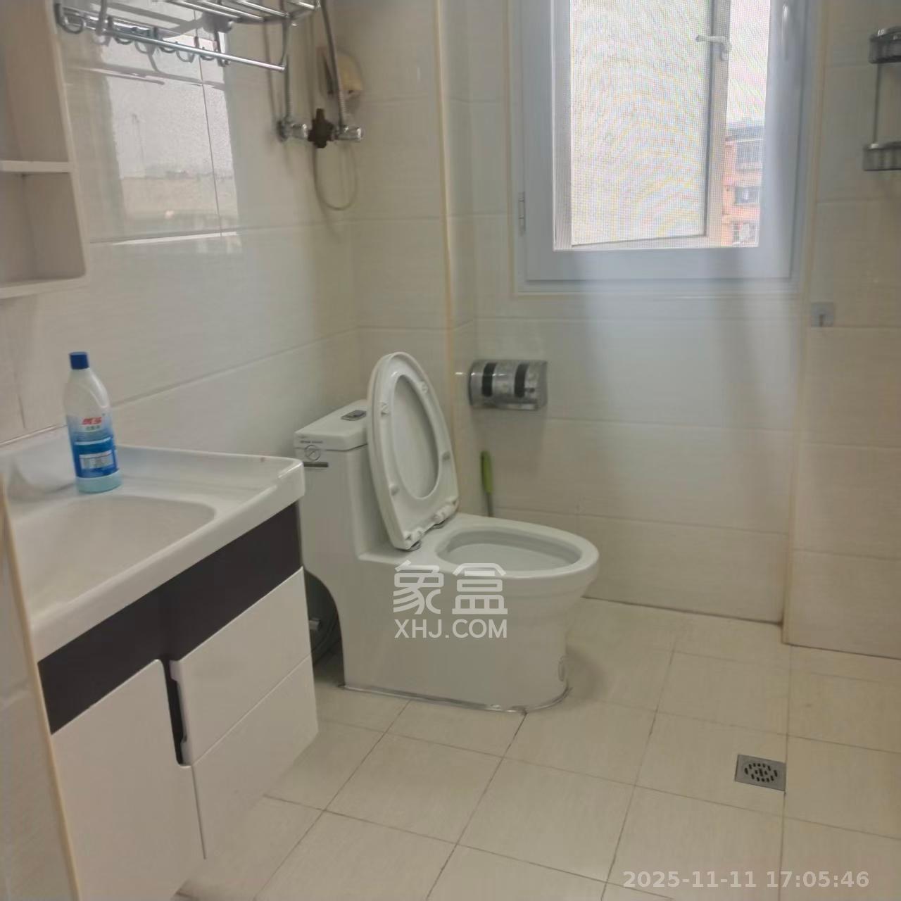 广盛华苑  3室2厅1卫    2500.0元/月室内图