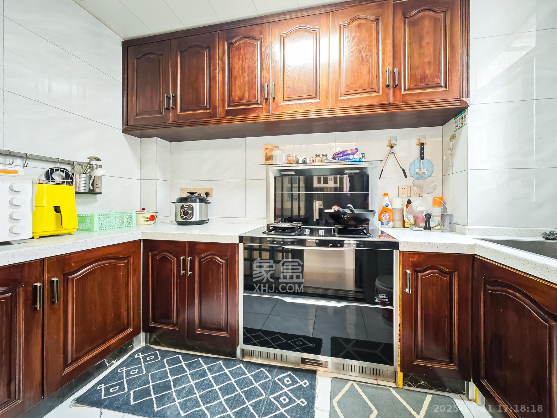 幸福考拉789  4室2厅2卫    135.0万厨房